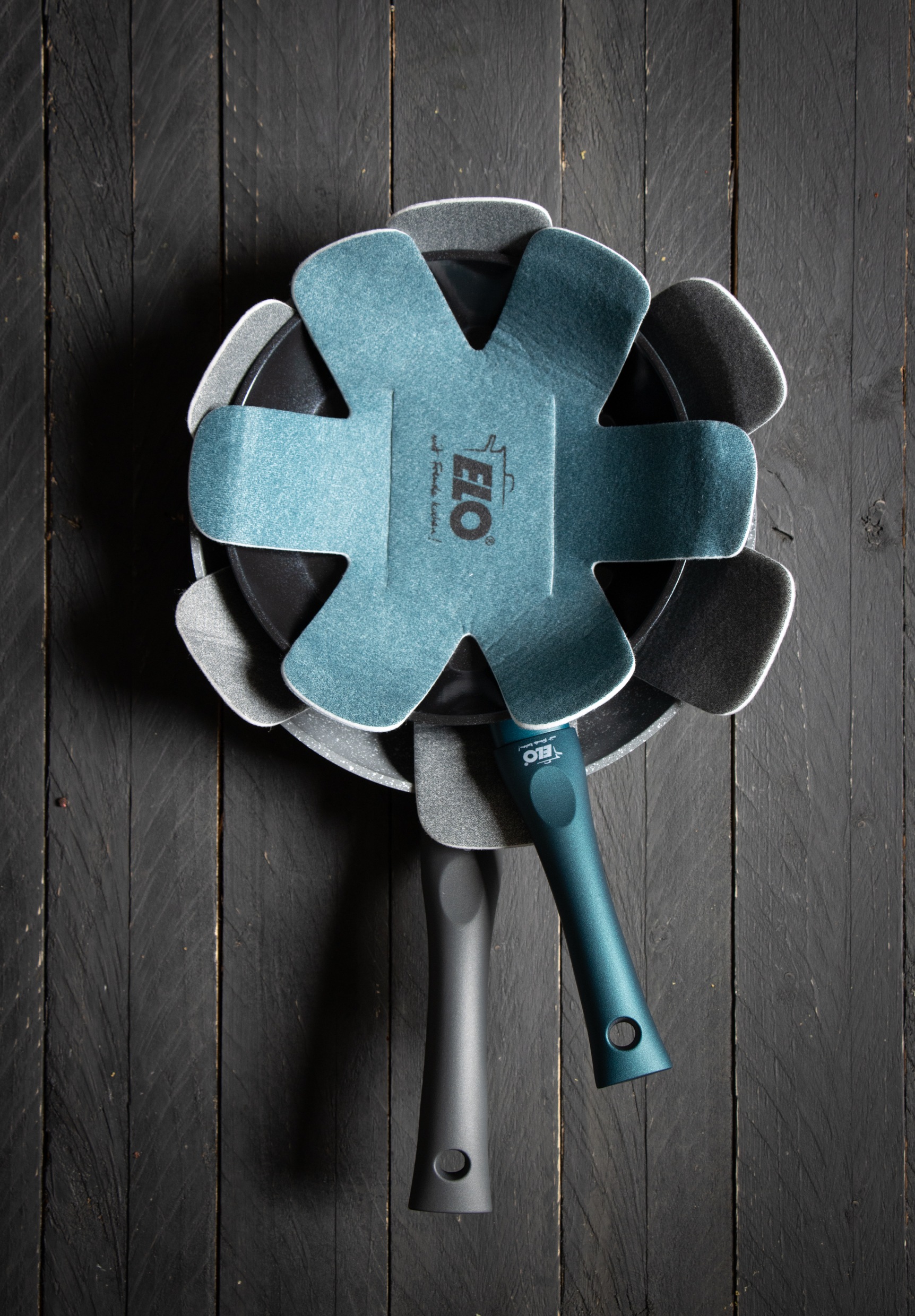 Elo Basic Bratpfanne »Colorio mit farbigem Protektor« Aluminium 1 tlg. türkis mit passendem Pfannenschoner