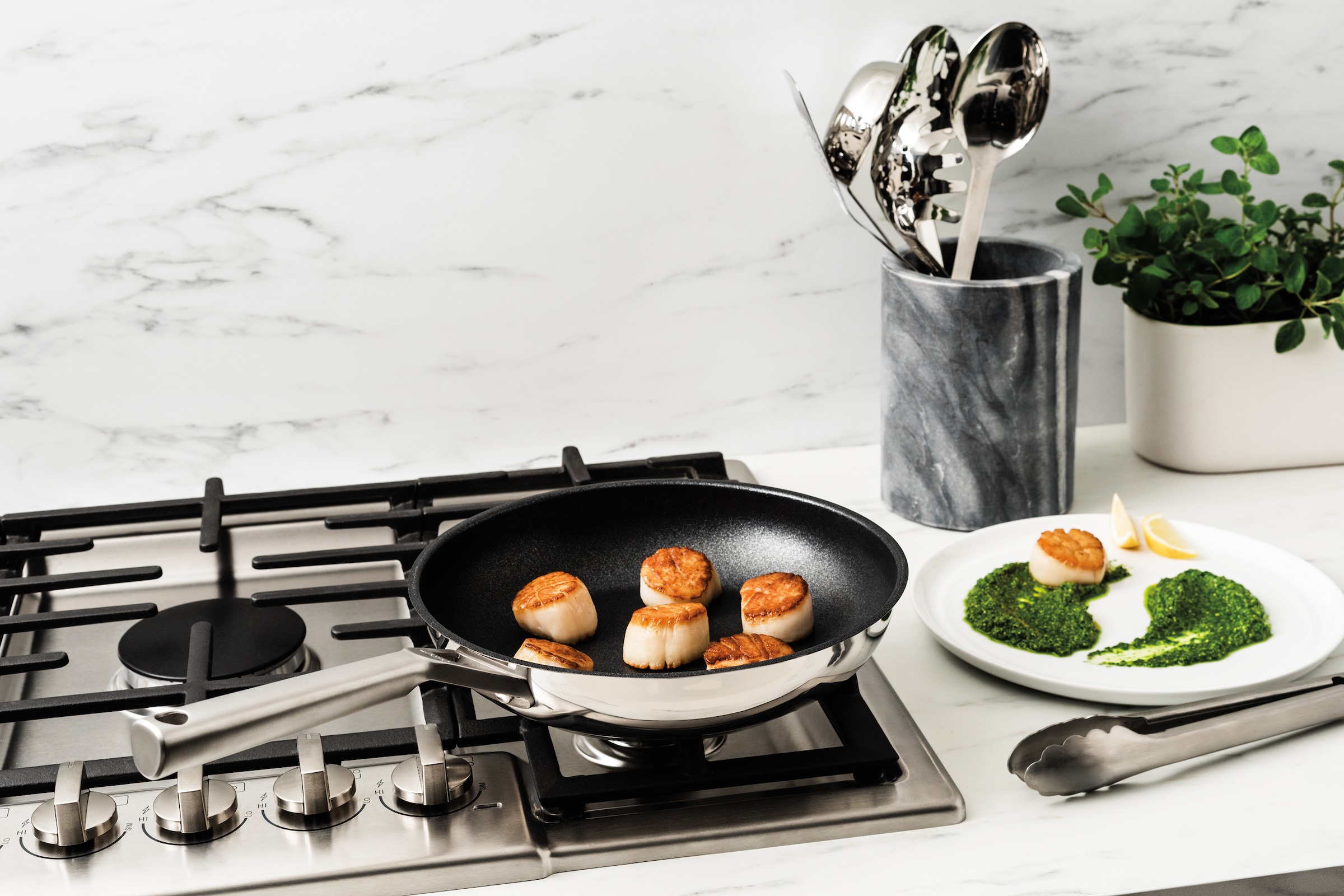 NINJA Bratpfanne »Ninja ZEROSTICK Edelstahl-Pfanne C600DE«, Edelstahl, (1 tlg.), Edelstahl mit Aluminiumbeschichtung für Braten bei hohen Temperaturen