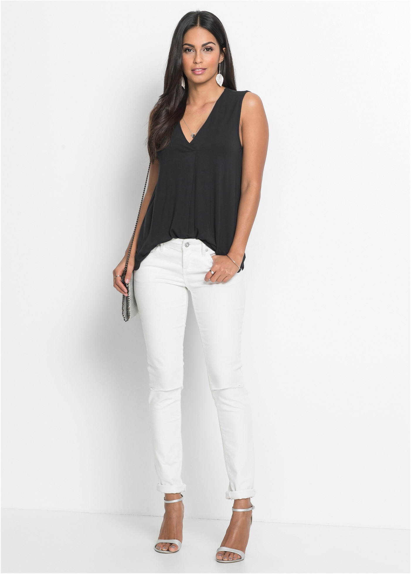 bonprix Shirttop bequeme Passform, aus Viskose-Mix, V-Ausschnitt