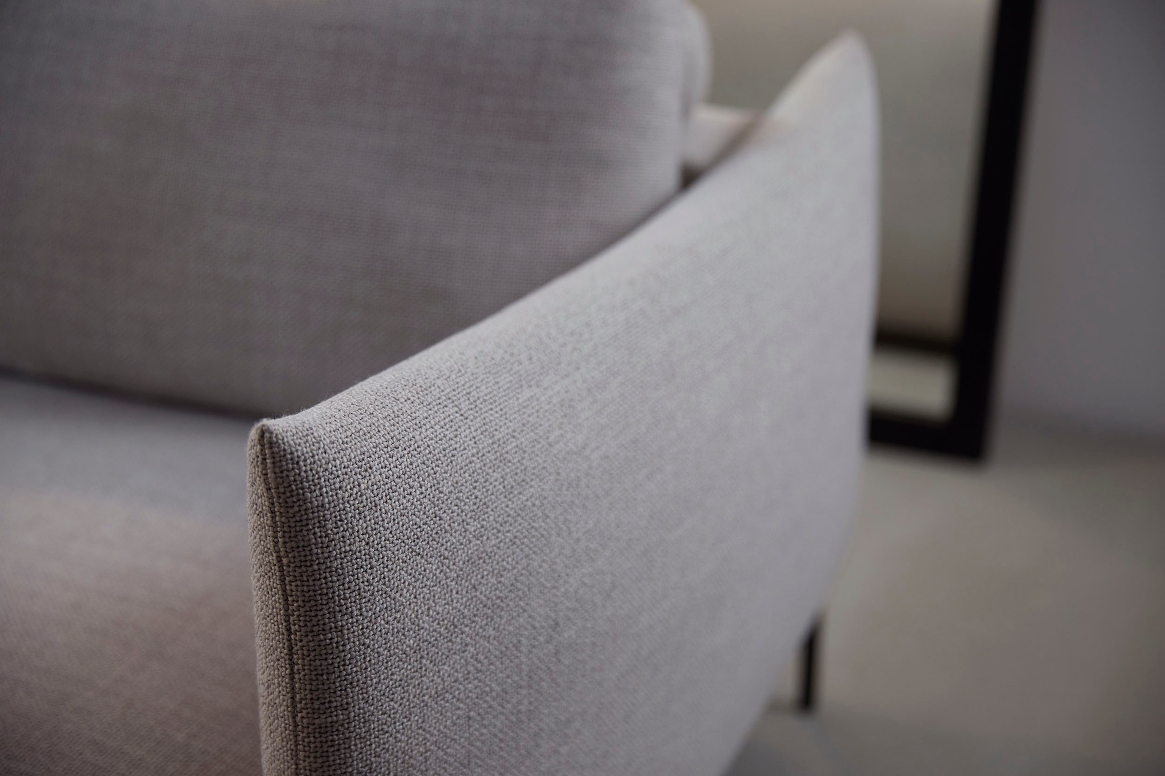 INNOVATION LIVING ™ Schlafsofa »MALLOY innovativ, komfortabel und bequem, modernes Design«, hohe Rückenlehne, schmale Armlehnen, inklusive Bettaufbewahrung