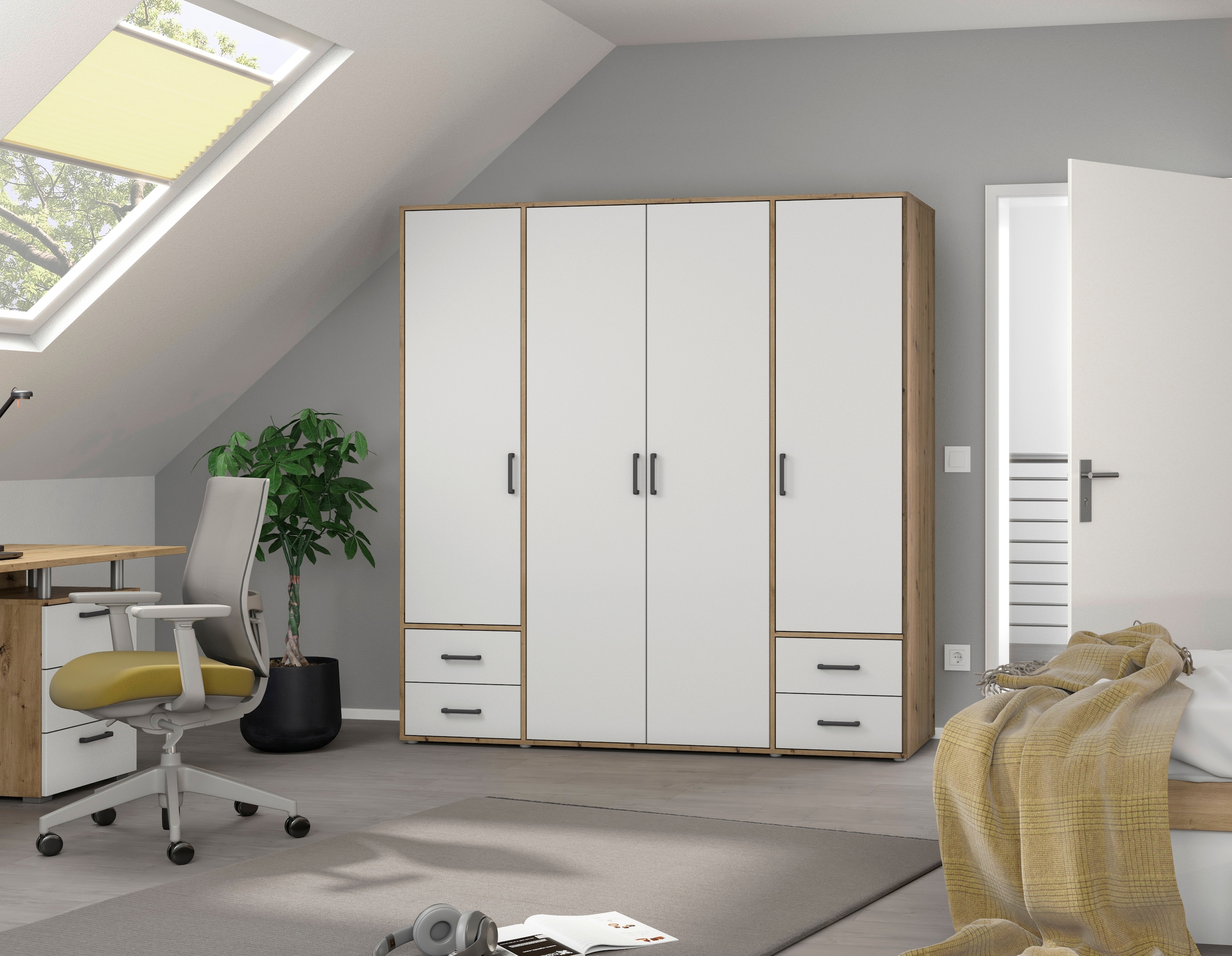 rauch Drehtürenschrank »Voyager, Kleiderschrank mit Außenschubkästen, Garderobe«, (in 3 verschiedenen Ausstattungen BASIC/CLASSIC/PREMIUM), Made in Germany