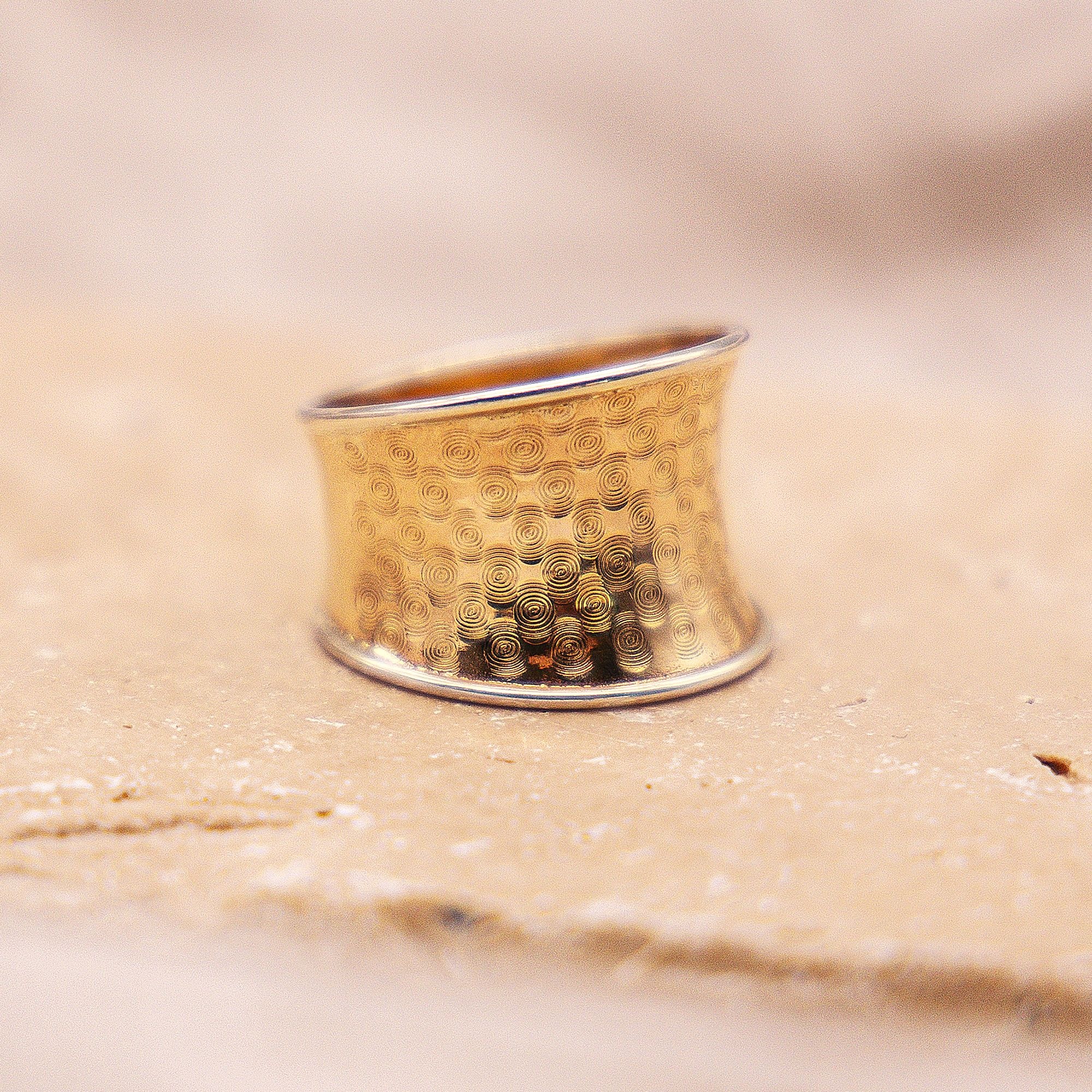 Fascination by Ellen K. Fingerring »333 Gold zweifarbig diamantiert«