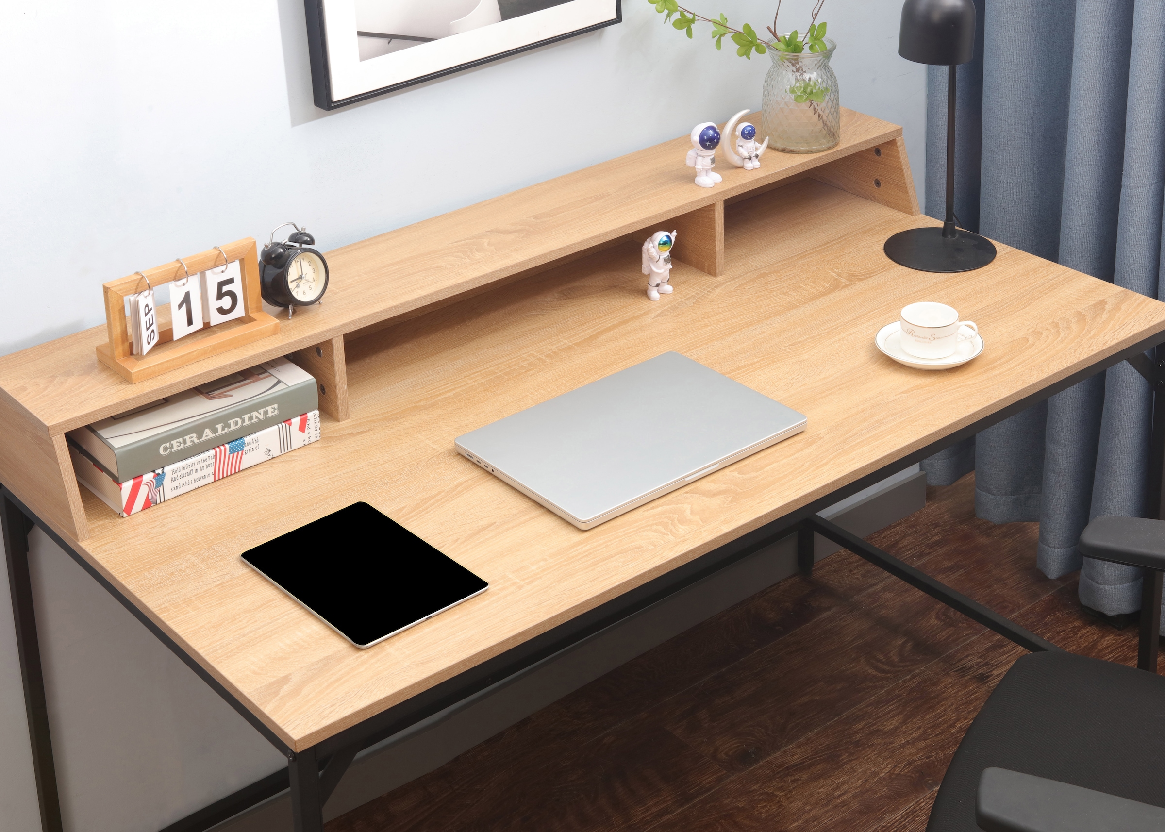 INOSIGN Schreibtisch »Endre«, (Breite 140 cm), mit Monitoraufsatz, 3 Fächern & Kabeldurchlass, Metallgestell
