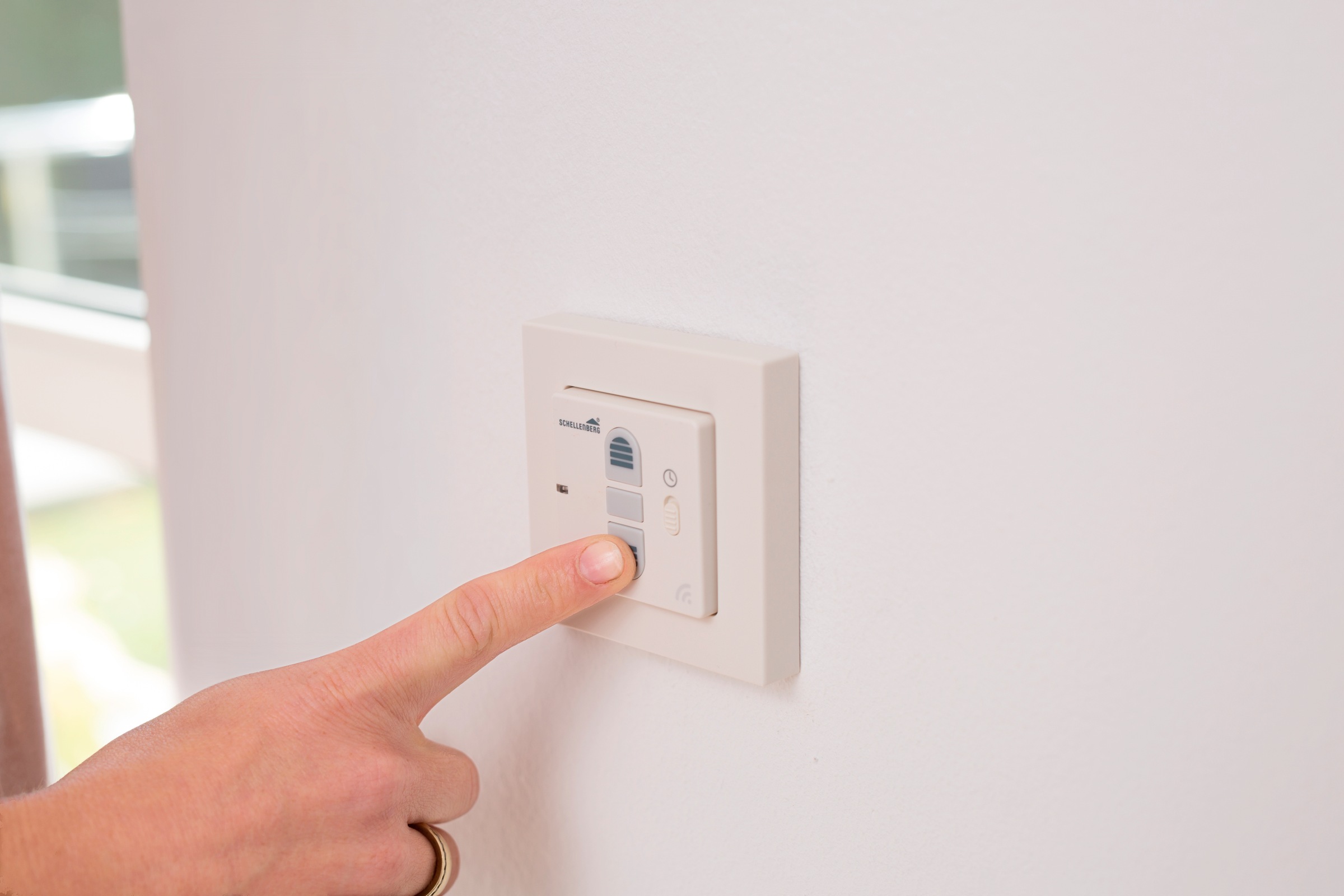 SCHELLENBERG Rollladen-Funksteuerung »Aufputz, Smart Home Funk-Zeitschaltuhr«, zur Steuerung für Rollläden, Licht, Steckdosen und Markisen
