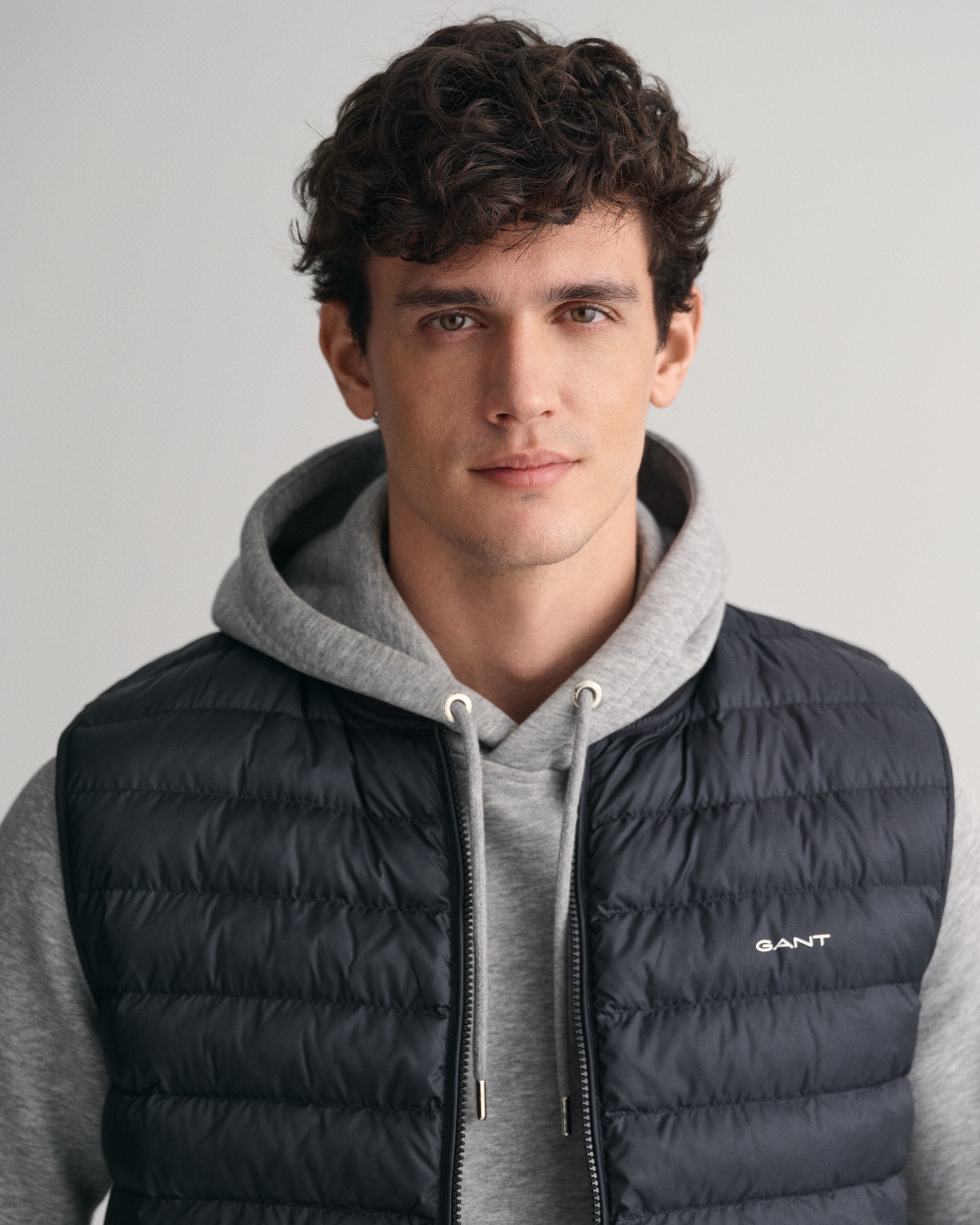 Gant Steppweste »LIGHT PADDED BOMBER VEST«, Mit Markenlabel am Rücken