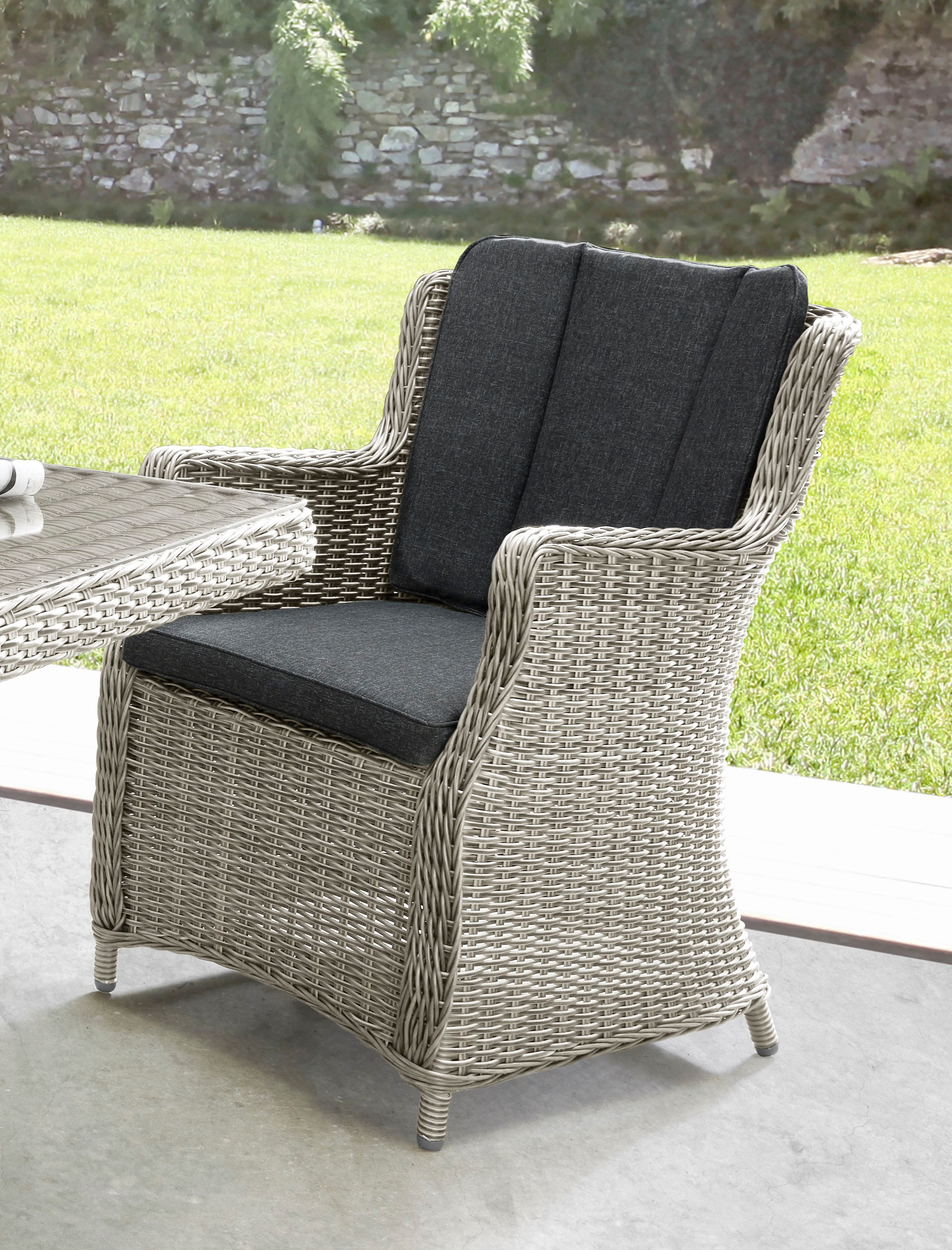 Destiny Garten-Essgruppe »LUNA«, (13 tlg., 4x Sessel, 1x Tisch, inkl. Auflagen), Aluminium, Polyrattan