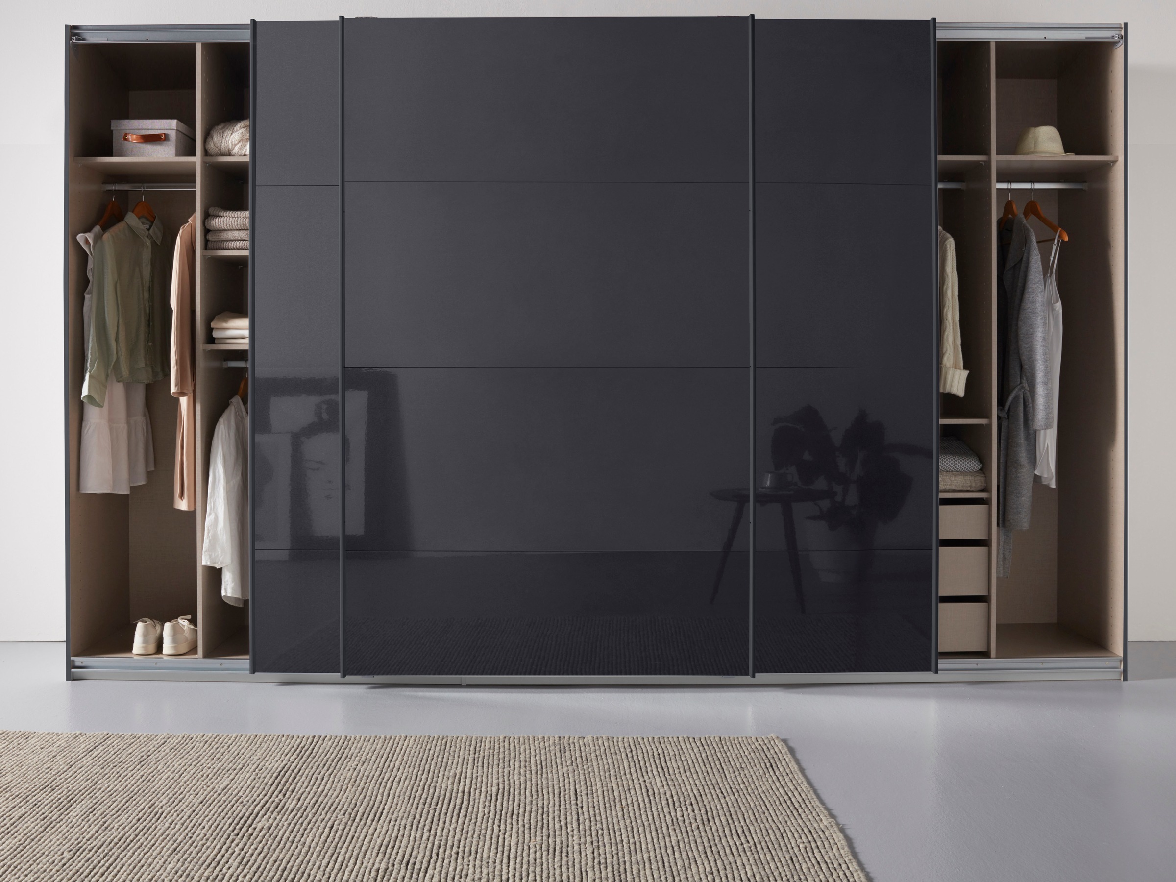 rauch Schwebetürenschrank »Kleiderschrank Schrank Garderobe TOPSELLER OTELI inkl. Inneneinteilung«, mit 3 Innenschubladen sowie zusätzlichen Einlegeböden MADE IN GERMANY