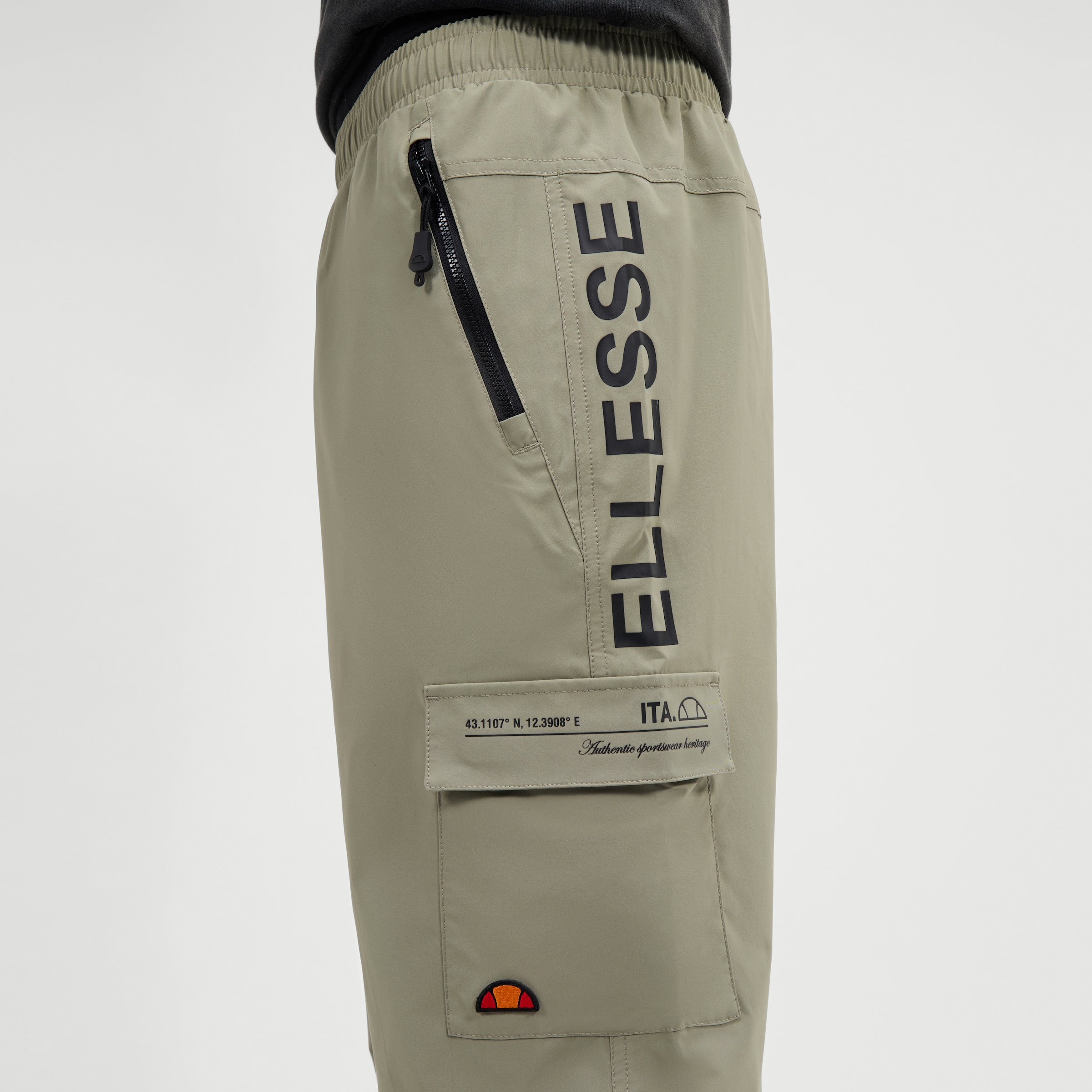 Ellesse Cargohose »CERCOLA CARGO PANT«  sportlicher Stil, Cargohose, aus Polyamid und Elasthan