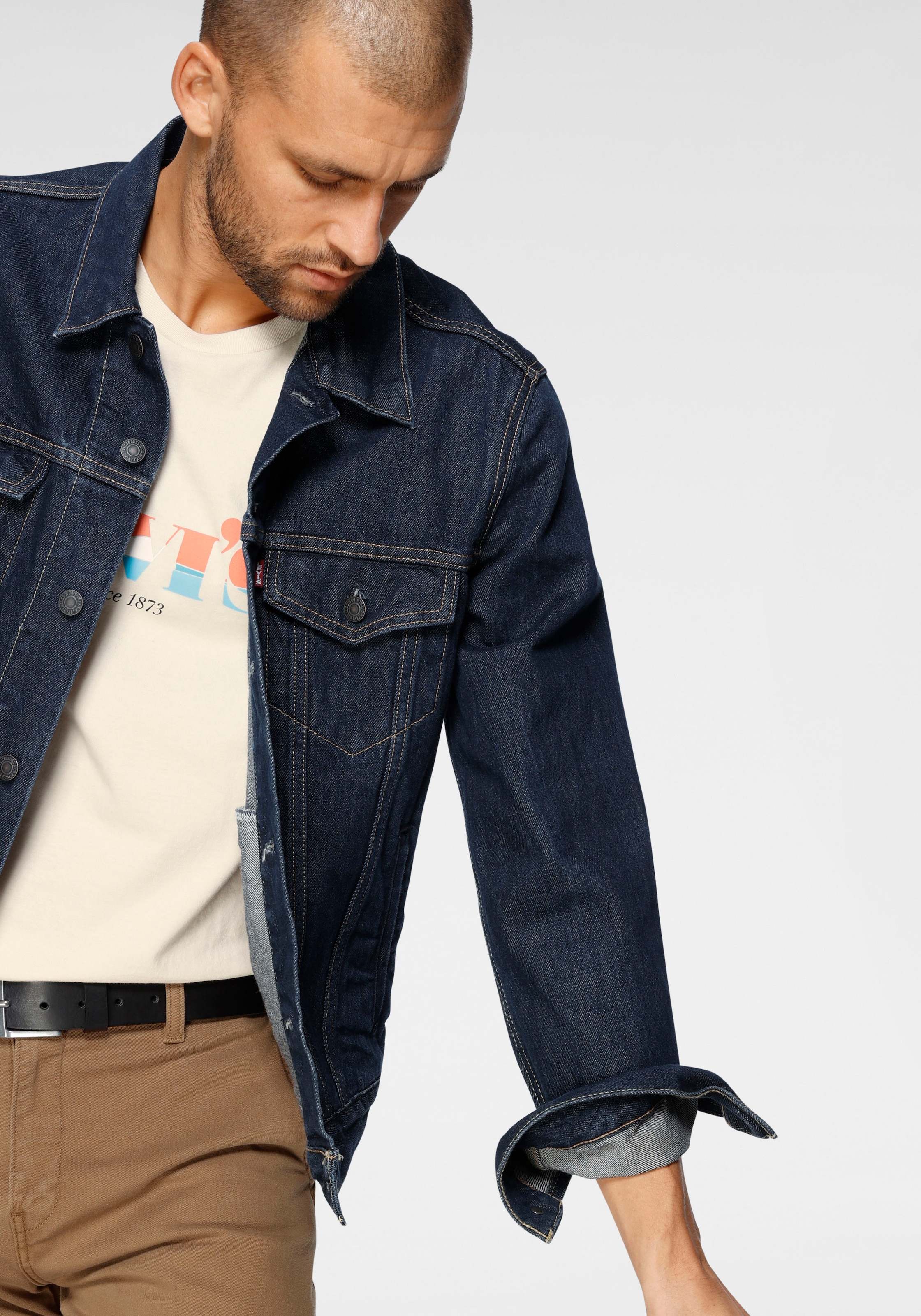 Levi's® Jeansjacke »VINTAGE FIT TRUCKER JKT«, ohne Kapuze, mit Knopfleiste