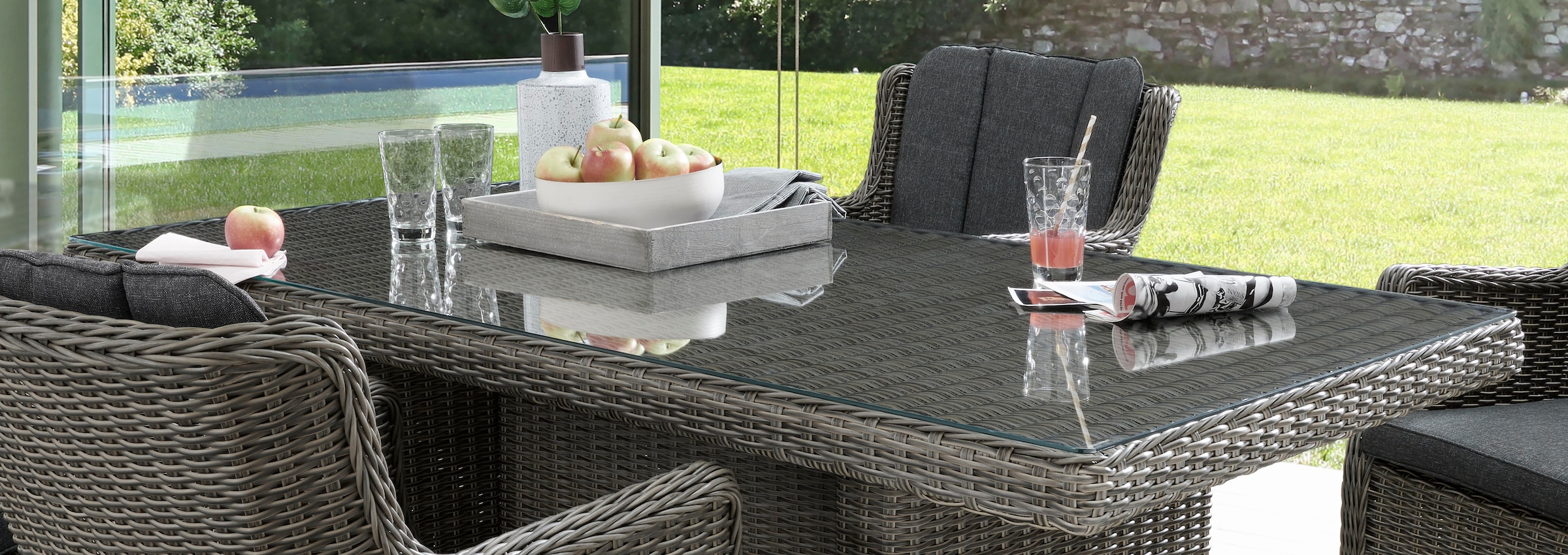Destiny Garten-Essgruppe »LUNA«, (Set, 5 tlg., 1 Tisch, 4 Sessel), (Set, 13-tlg., 4 Sessel, 1 Tisch 200x100x75cm) Aluminium, Polyrattan
