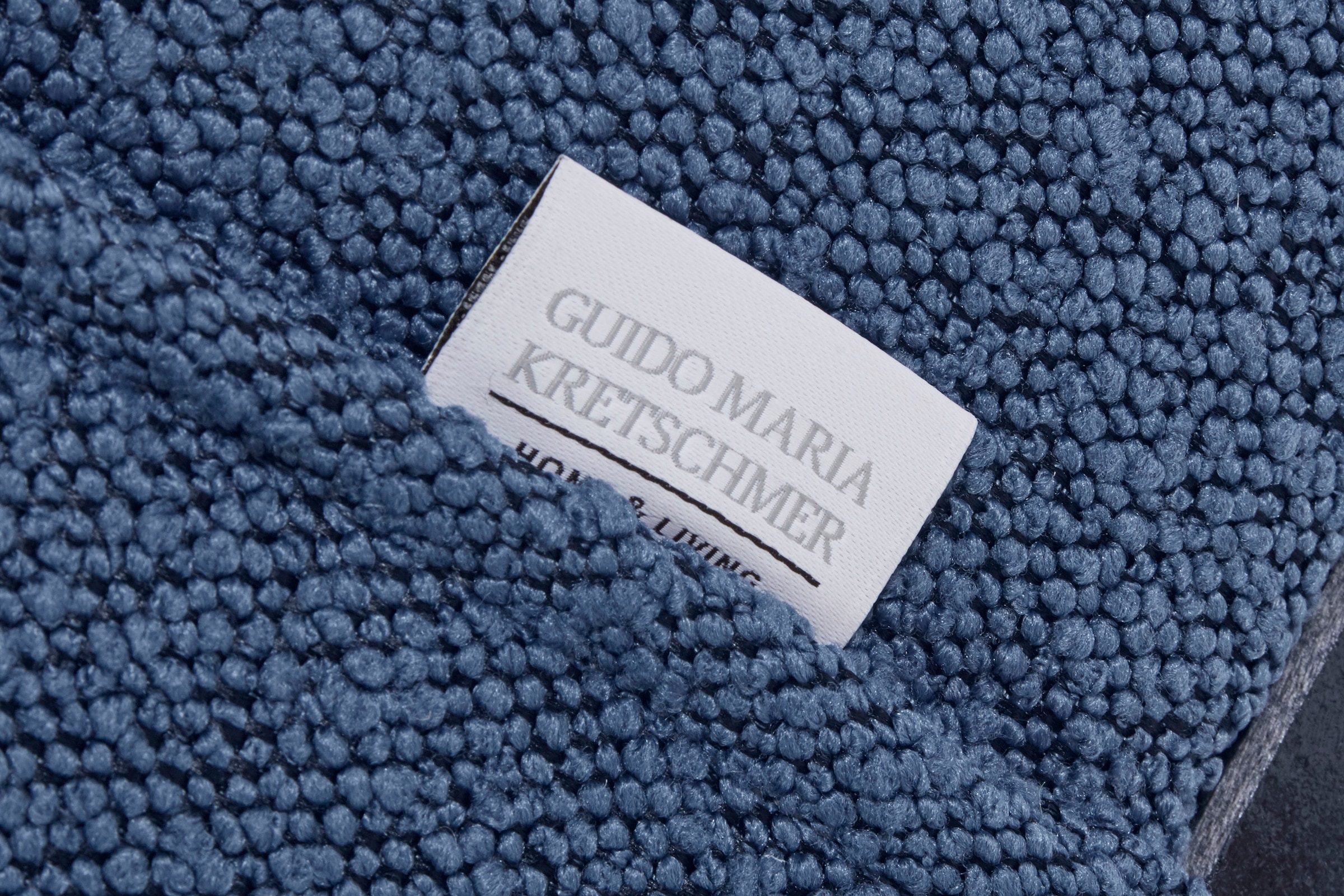 Guido Maria Kretschmer Home&Living 2-Sitzer »Chamby New«, im Bouclé-Strukturbezug mit Steppung im Lehnenbereich