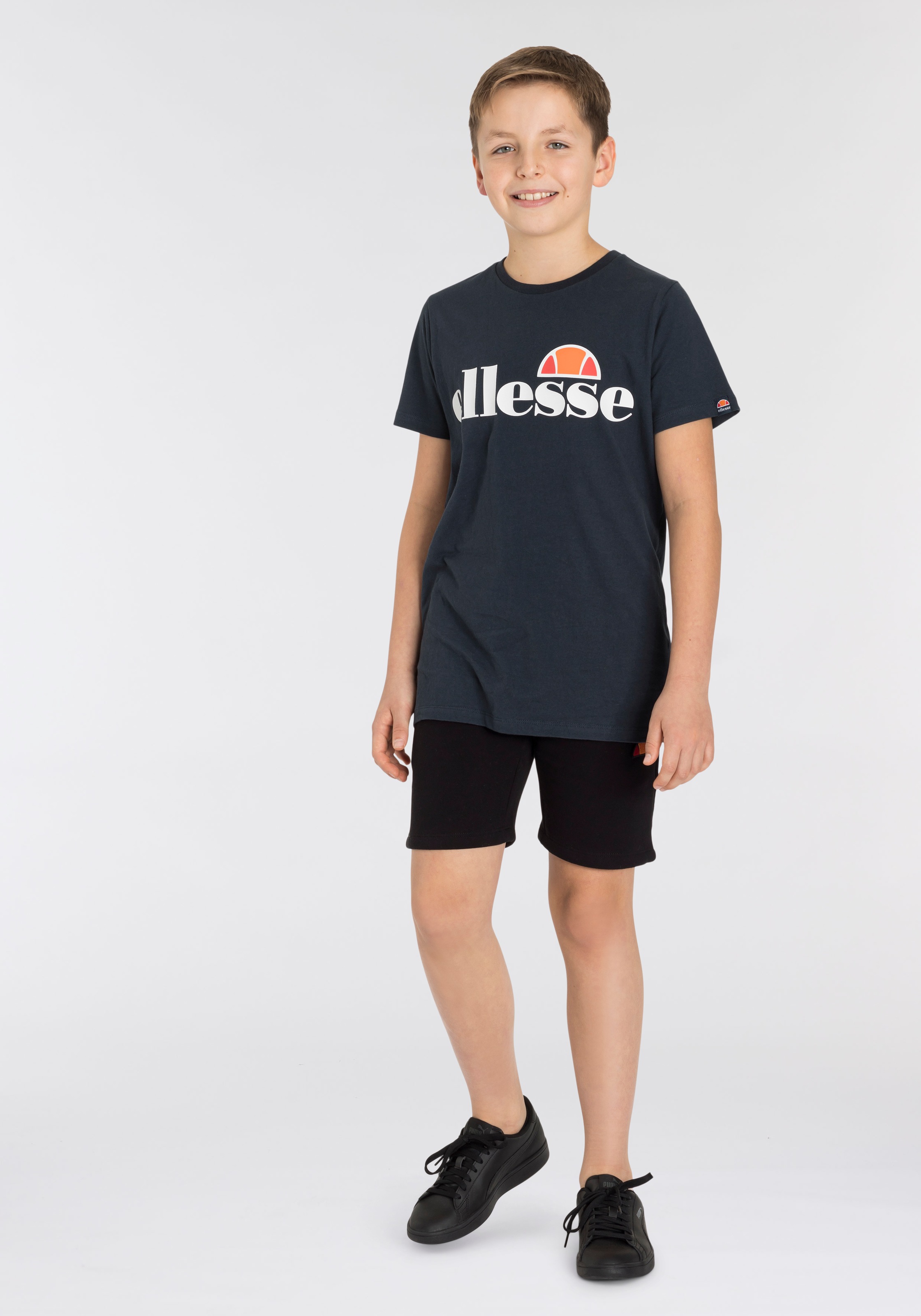 Ellesse Sweatshorts »TOYLE«  mit Eingrifftaschen, kurzer Schnitt