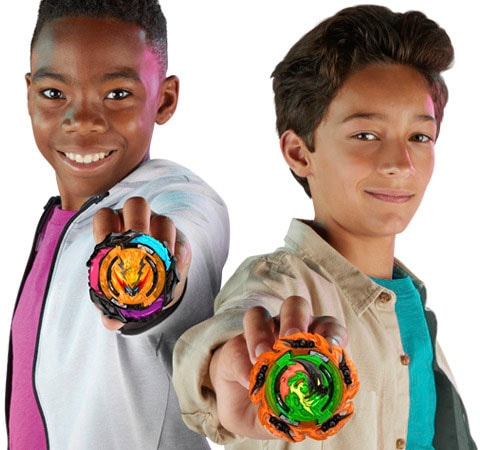 Hasbro Speed-Kreisel »Beyblade Burst QuadStrike Light Ignite Battle Set«, Arena mit 2 Startern und 2 rechtsdrehende Kreiseln