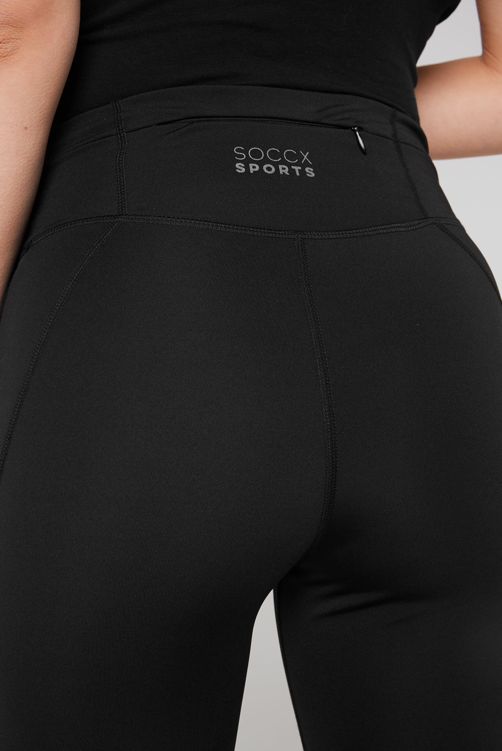 SOCCX Leggings, mit kleiner Reißverschlusstasche hinten am Bund