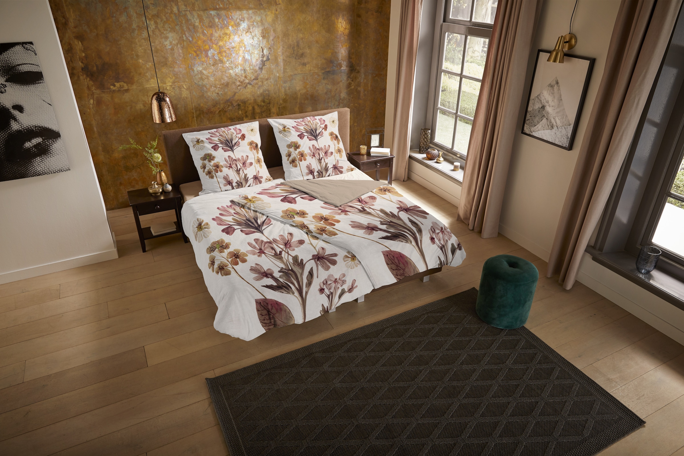 PURE luxury collection Wendebettwäsche »Okuyasu«, Mikrofaser, Pflegeleicht, Reißverschluss, Wendeoptik, Blume, Sand