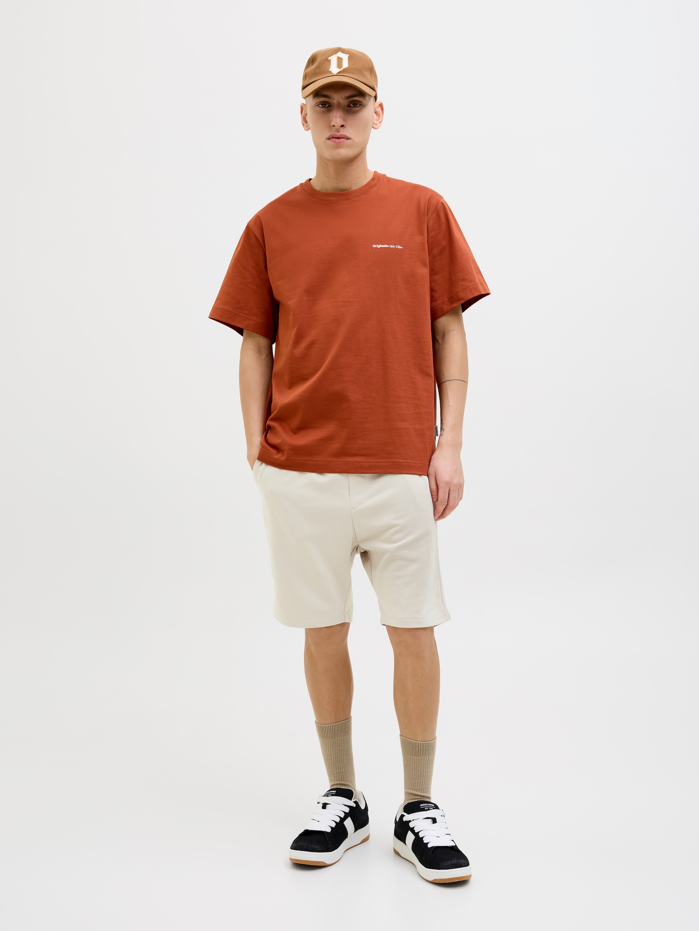 Jack & Jones Sweatshorts »JPSTGORDON mit elastischem Bund«, unifarben, modisch, regular fit, Webstoff