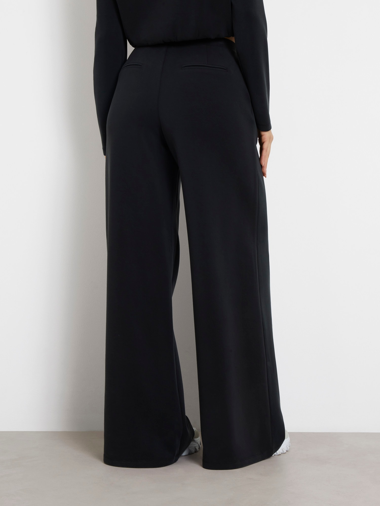 Guess Palazzohose »OLYMPE WIDE LEG PANTS«  in Scuba-Qualität, Logo-Patch