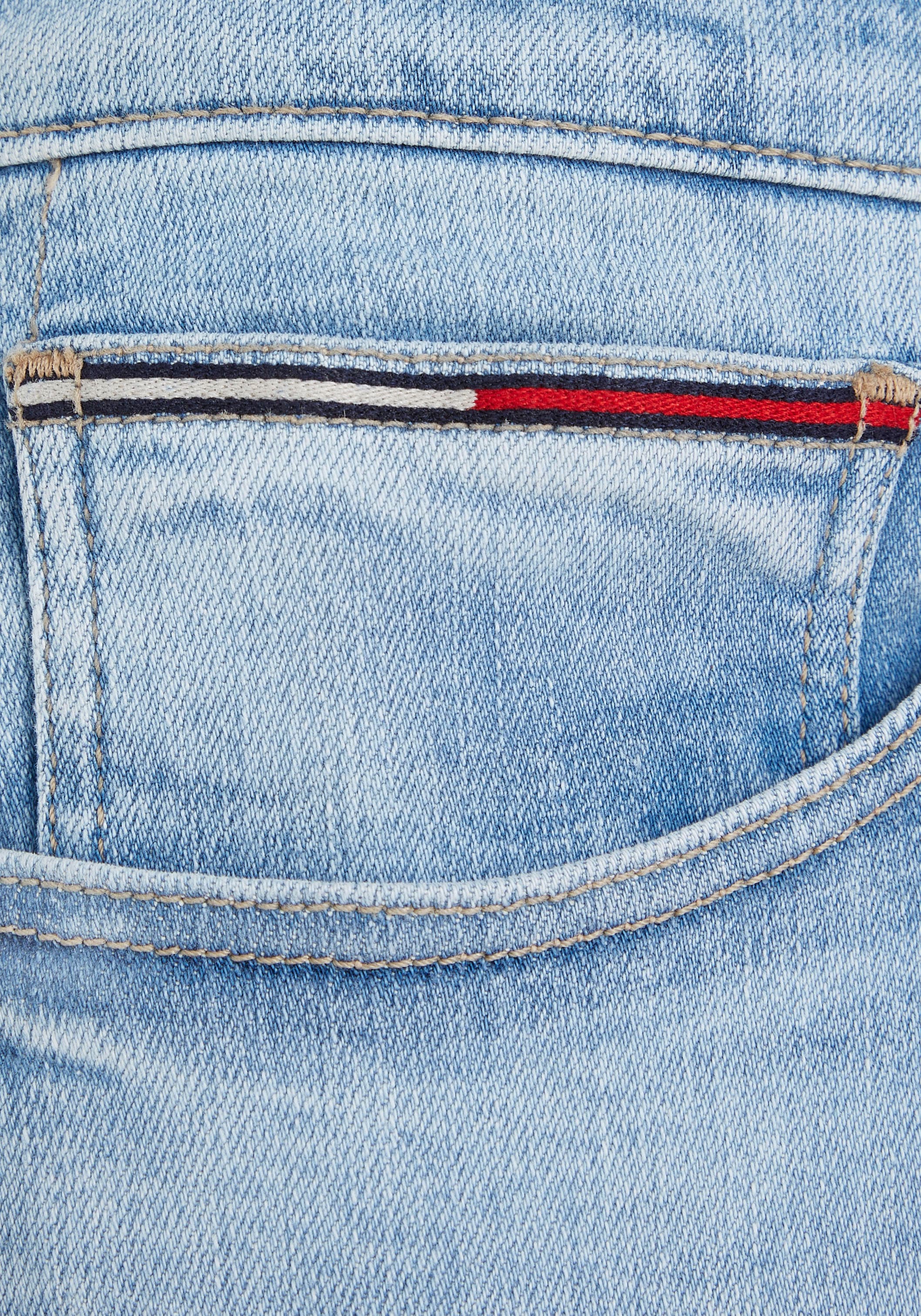 Tommy Jeans Slim-fit-Jeans »AUSTIN SLIM TPRD«, mit Lederbadge online kaufen