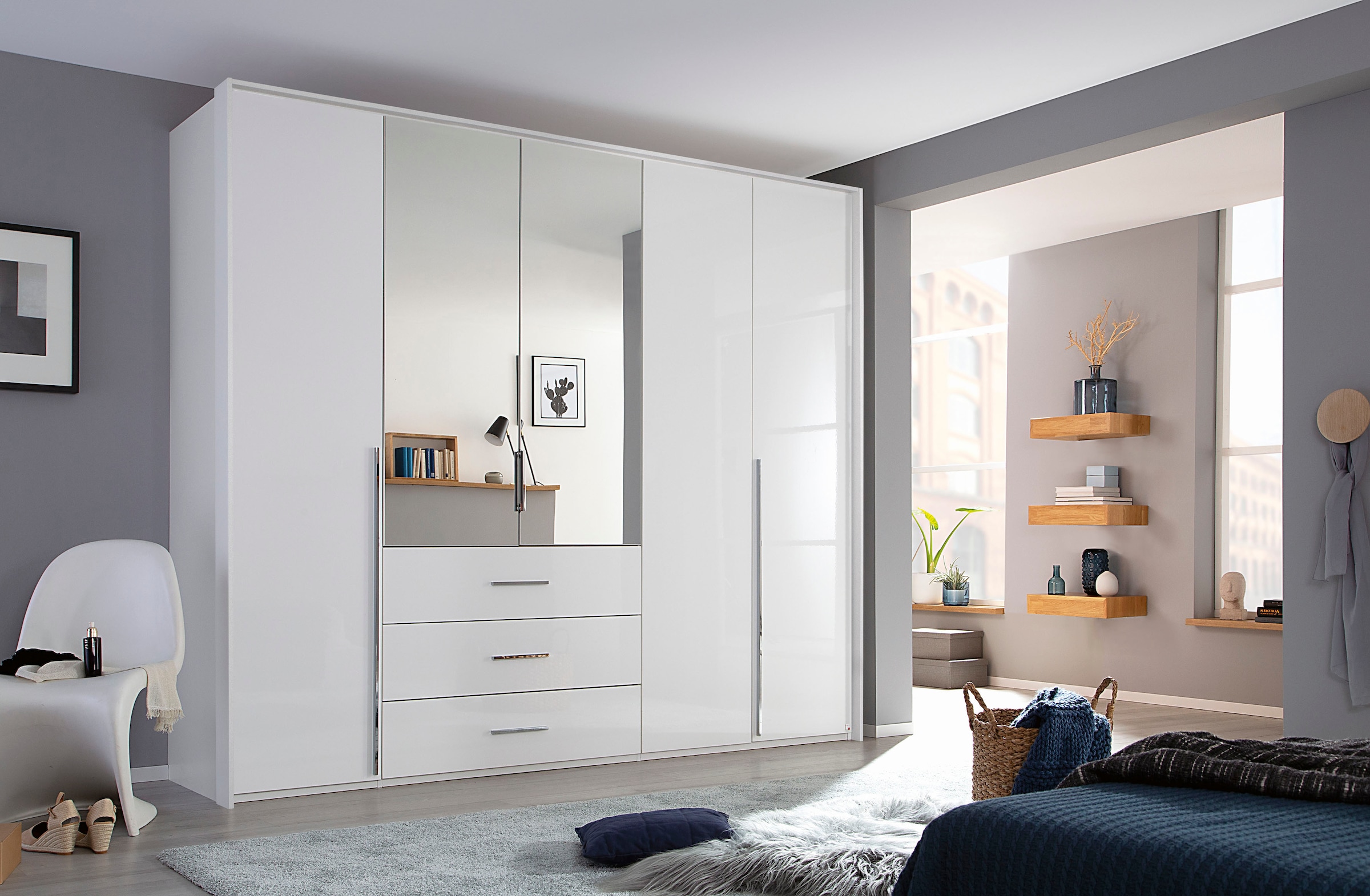 rauch Drehtürenschrank »Montclar«, Passepartout optional mit Beleuchtung, inkl. Wäscheeinteilung