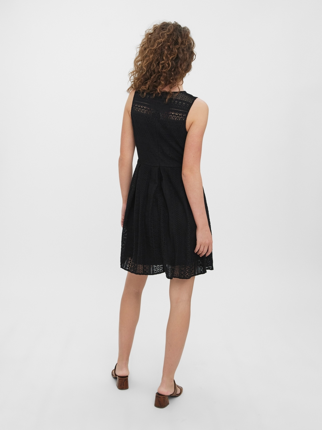 Vero Moda Minikleid »VMHONEY LACE S/L O-NECK SHORT DRESS WVN«, Sommerkleid