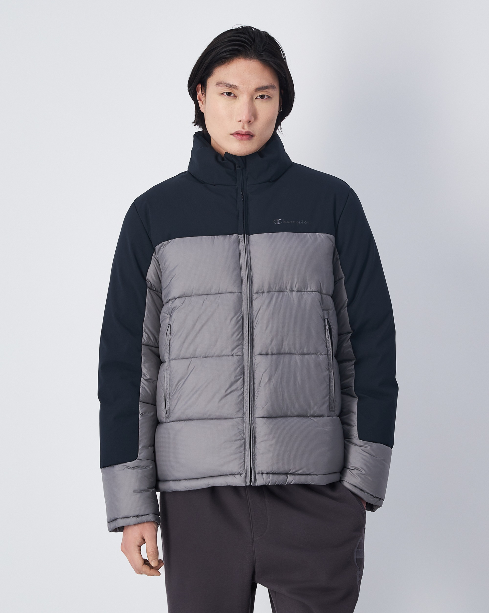 Winterjacke mit Kapuze, Gr. XS, schwarz-grau