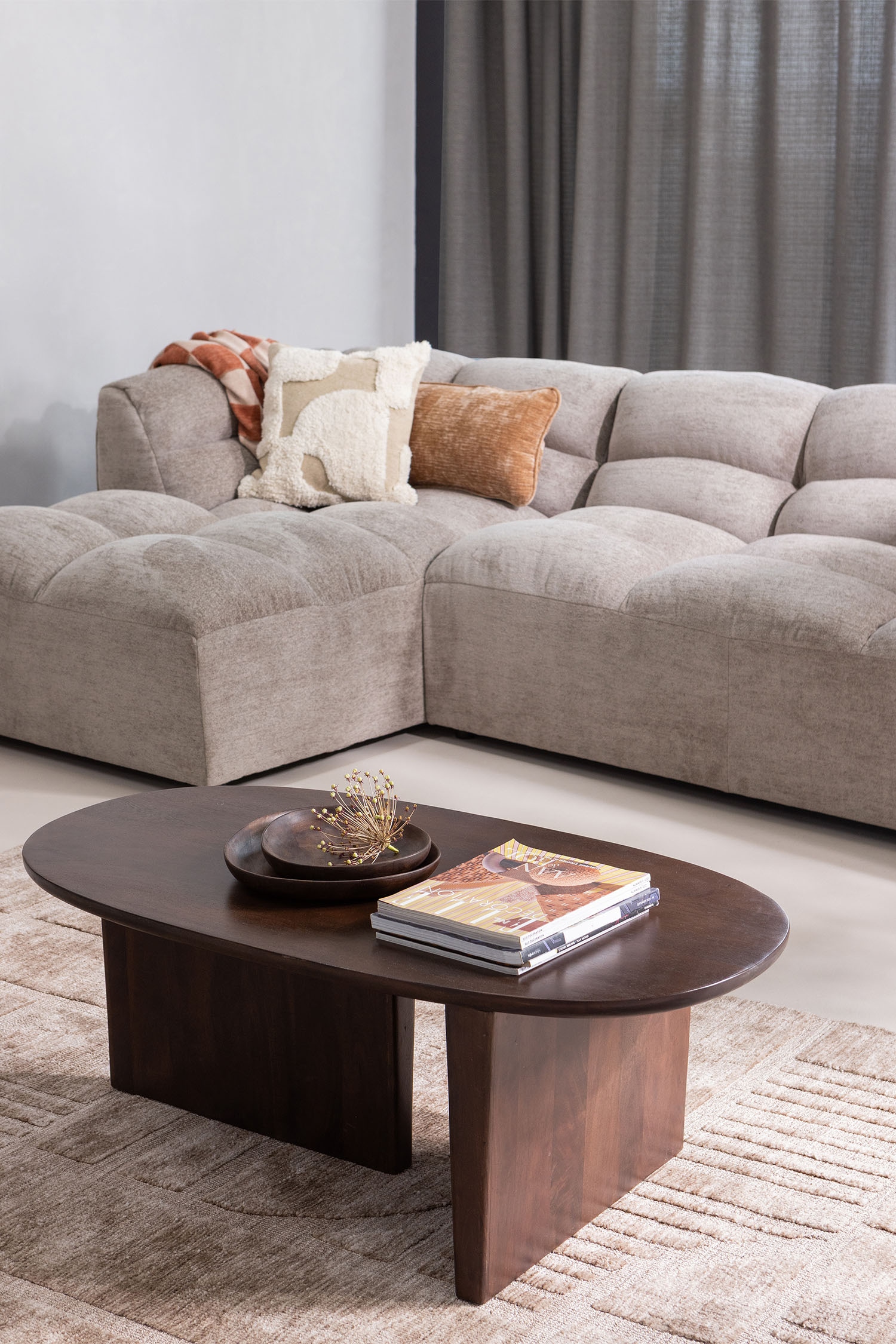 WOOOD Couchtisch »Seam mit Massivmangoholz und organischem Beindesign 110x60x40 cm« Tischblattdicke 2,5 cm, konische Beine von 7 cm, Tragkraft 40 kg