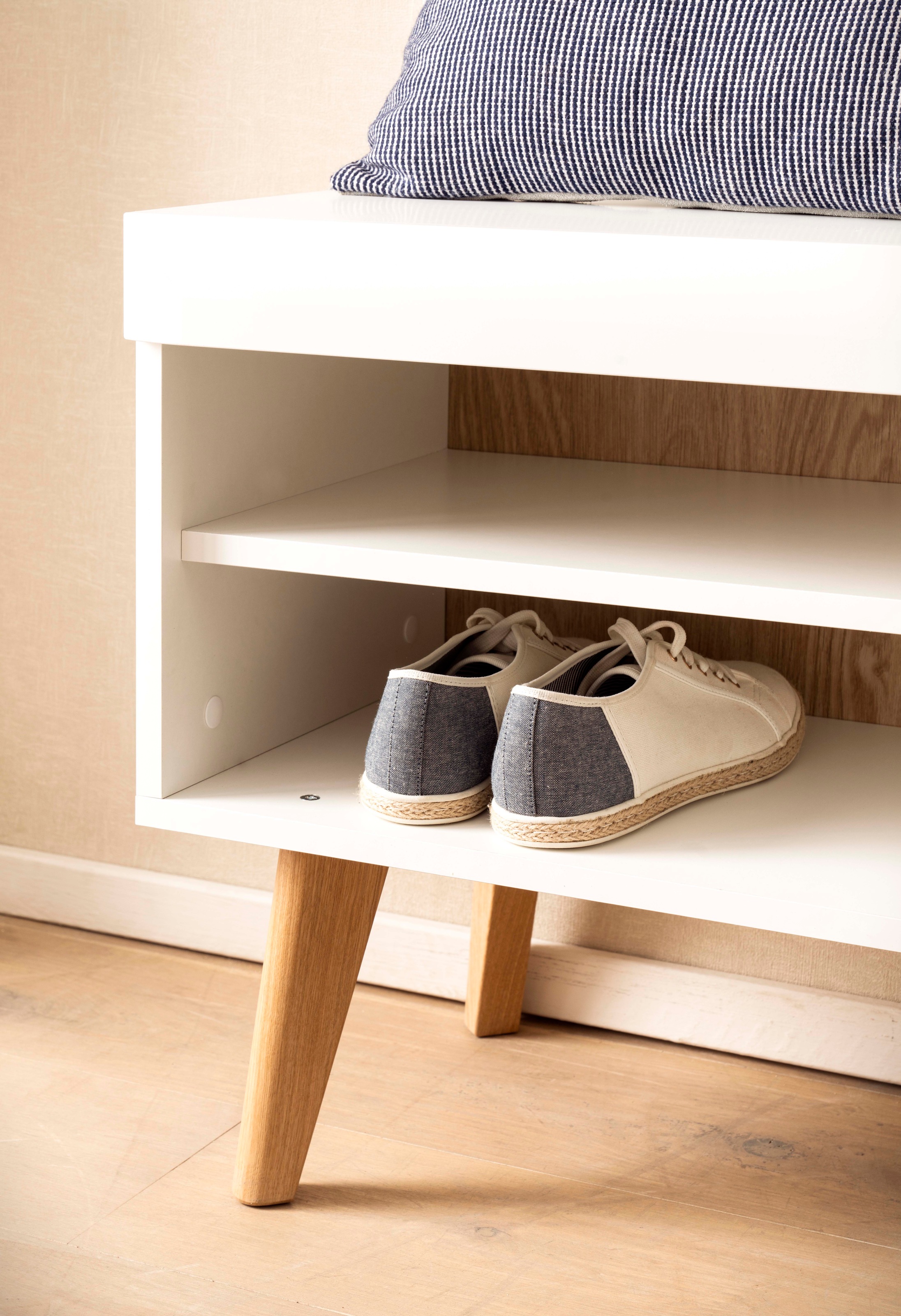 Home affaire Garderoben-Set »Torge, Garderobe mit Stauraum, Garderobenschrank im Scandic Design«, (Set, 3 St.), enthält Sideboard, Garderobe mit Spiegel und Wandboard, in zwei Farben