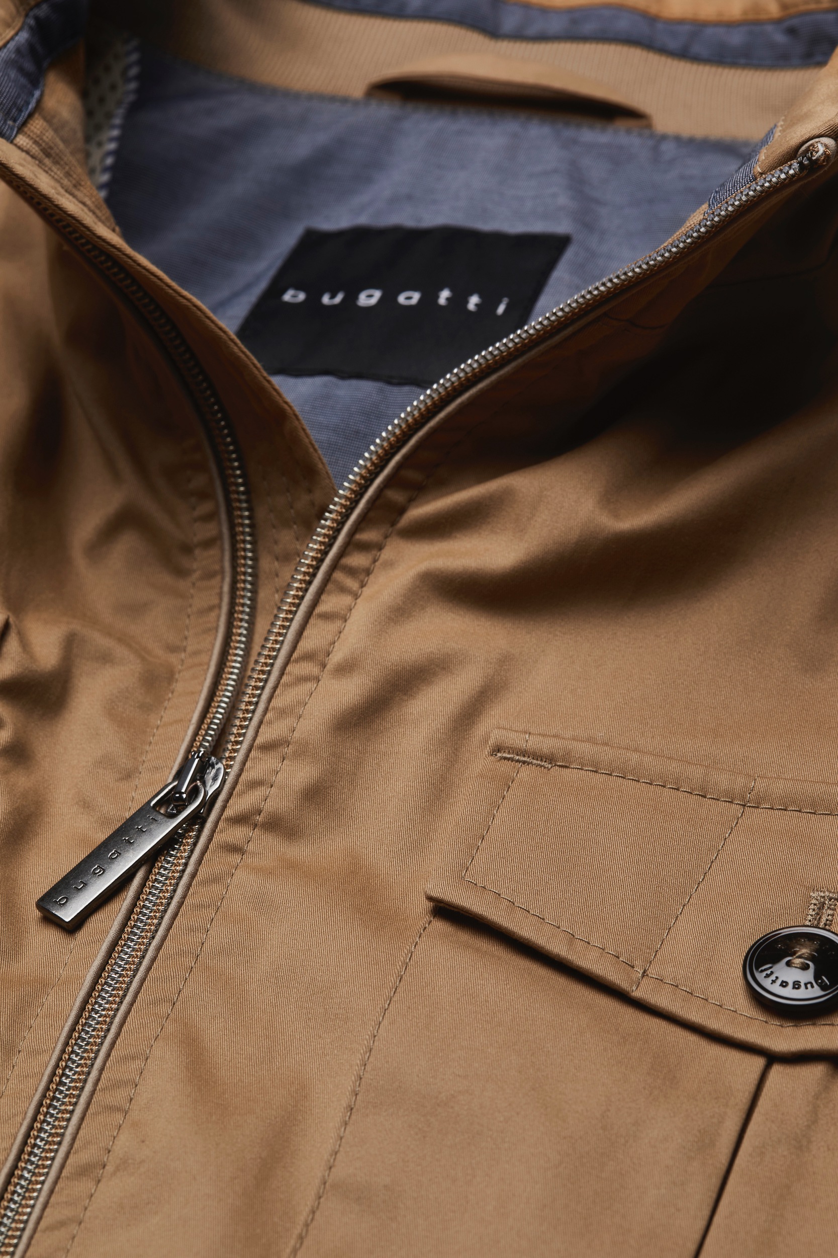 bugatti Blouson, ohne Kapuze, mit aufgesetzter Brusttasche
