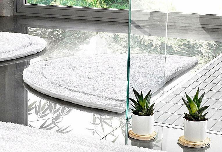 my home Badematte »Kapra, Badvorleger, Badezimmer Teppich«, beidseitig nutzbar-fußbodenheizungsgeeignet-strapazierfähig, mit Bordüre, Badteppich, Badematte