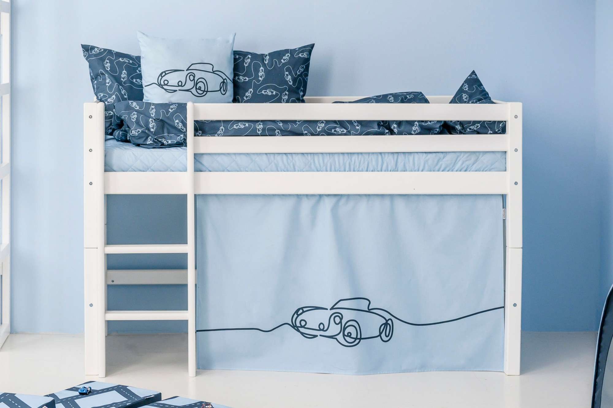 Hoppekids Hochbett »ECO Dream, Kinderbett, Spielbett, Halbhohes Bett aus Massivholz«, inkl. Vorhang-Set Creator, Bettgröße & Matratze wählbar