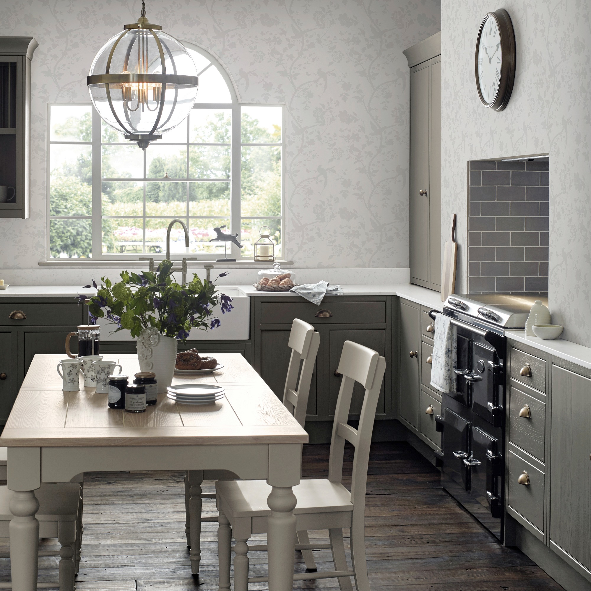LAURA ASHLEY Vliestapete »Oriental«, gemustert, FSC® zertifiziert, mit lebhaftem Druck, 10 Meter Länge