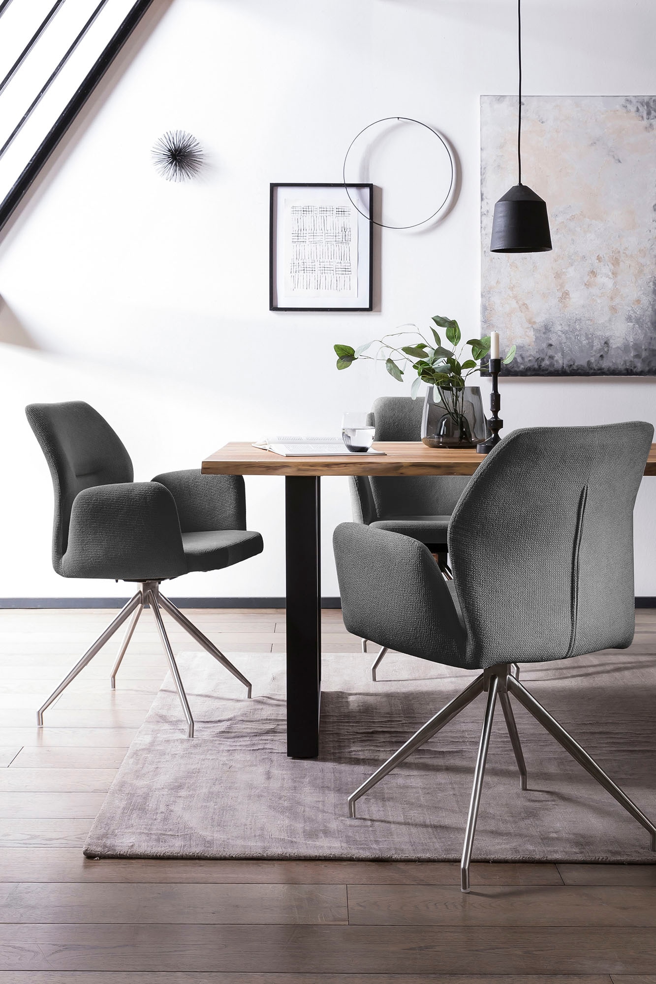 SalesFever Esszimmerstuhl »Taormina Armlehnstuhl mit silbernem Edelstahlgestell«, 1 St., Strukturstoff, Esszimmersessel, 180° Drehfunktion, Gestell aus rostfreiem Edelstahl
