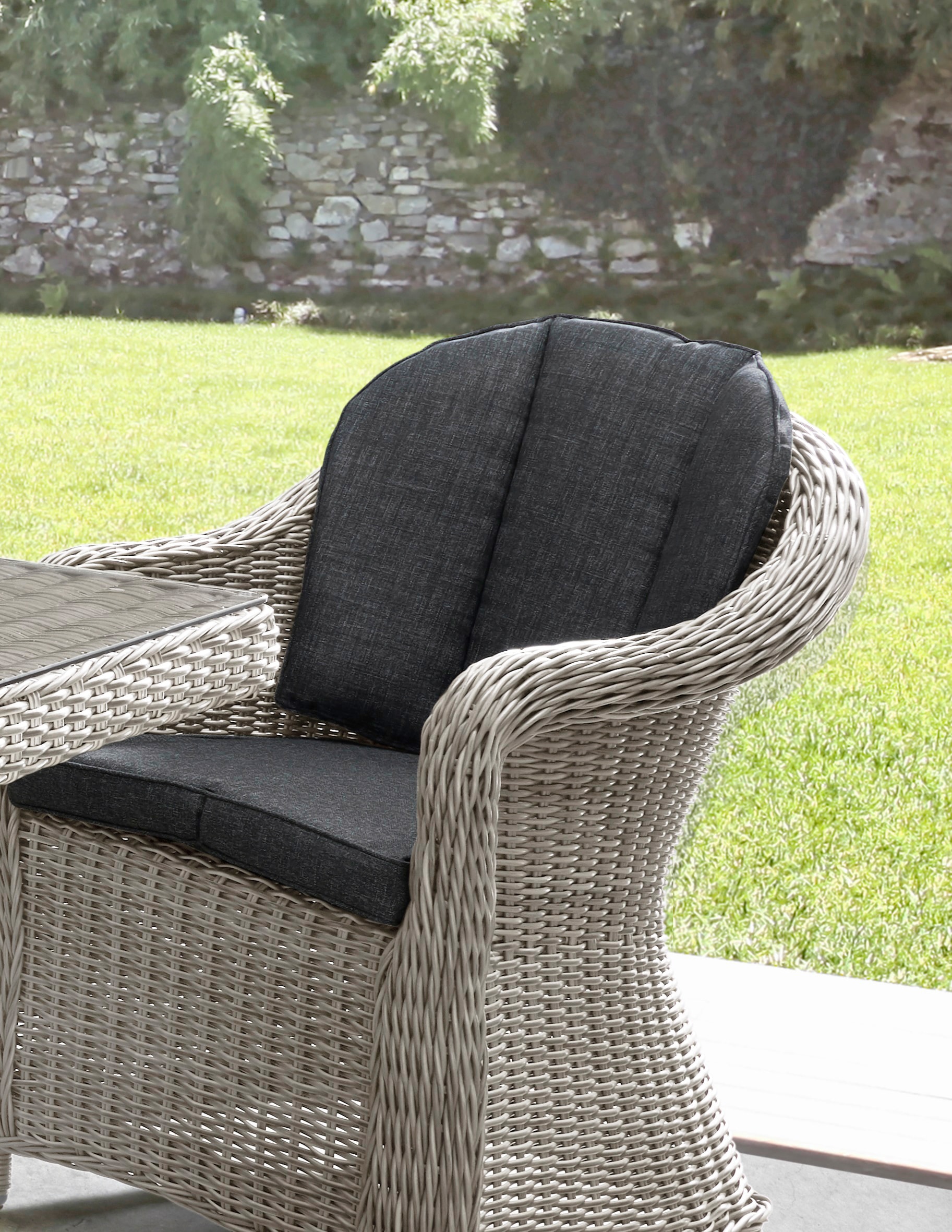 Destiny Garten-Essgruppe »MALAGA LUNA«, (13 tlg., 4x Sessel, 1x Tisch, inkl. Auflagen), Aluminium, Polyrattan
