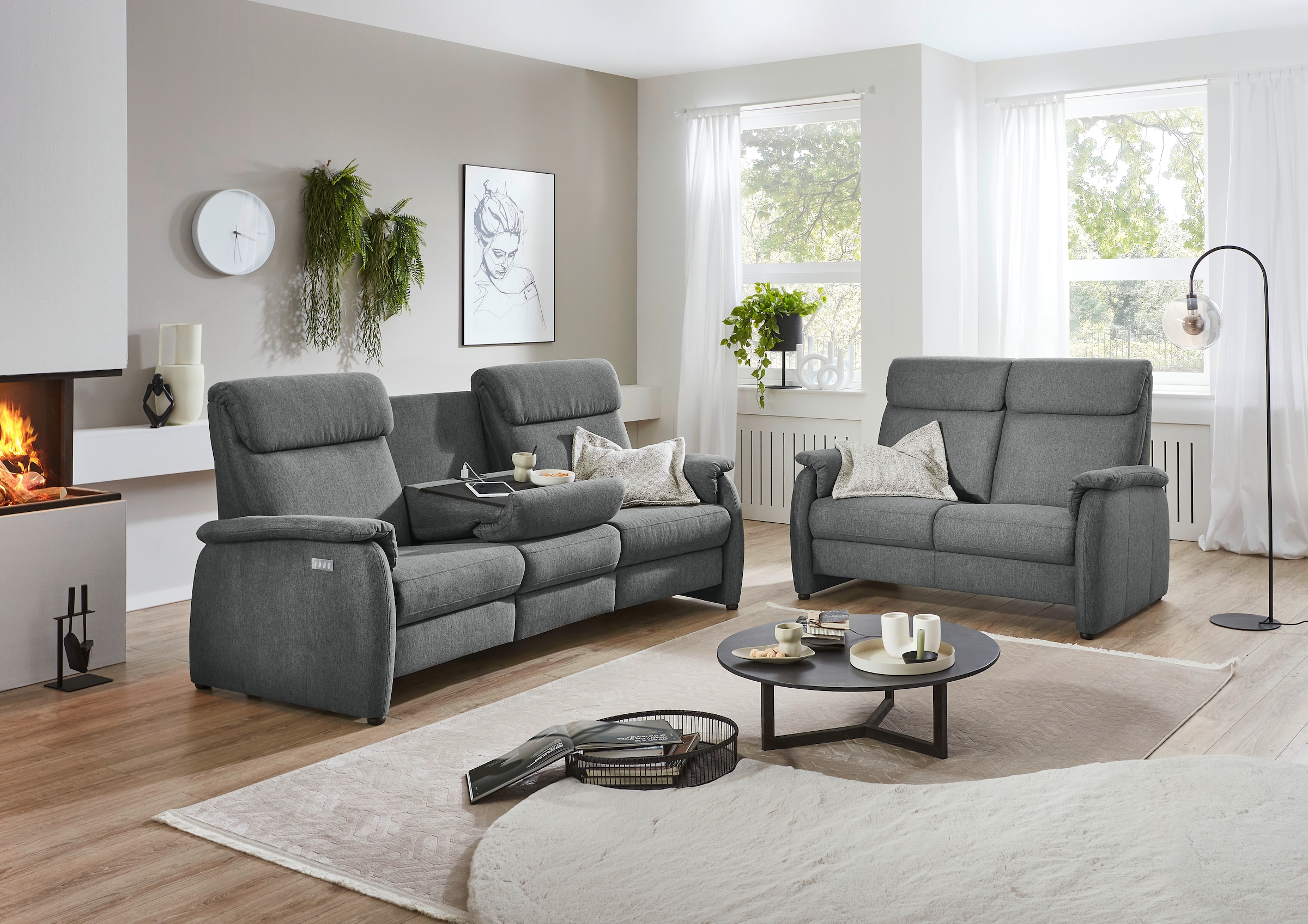 Home affaire Polstergarnitur »Turin, 2,5- & 3-Sitzer mit elektrischer Relaxfunktion« Set, 4 tlg. tlg. inkl. Tisch, USB & Steckdose, Federkern & pflegeleichtem Bezug