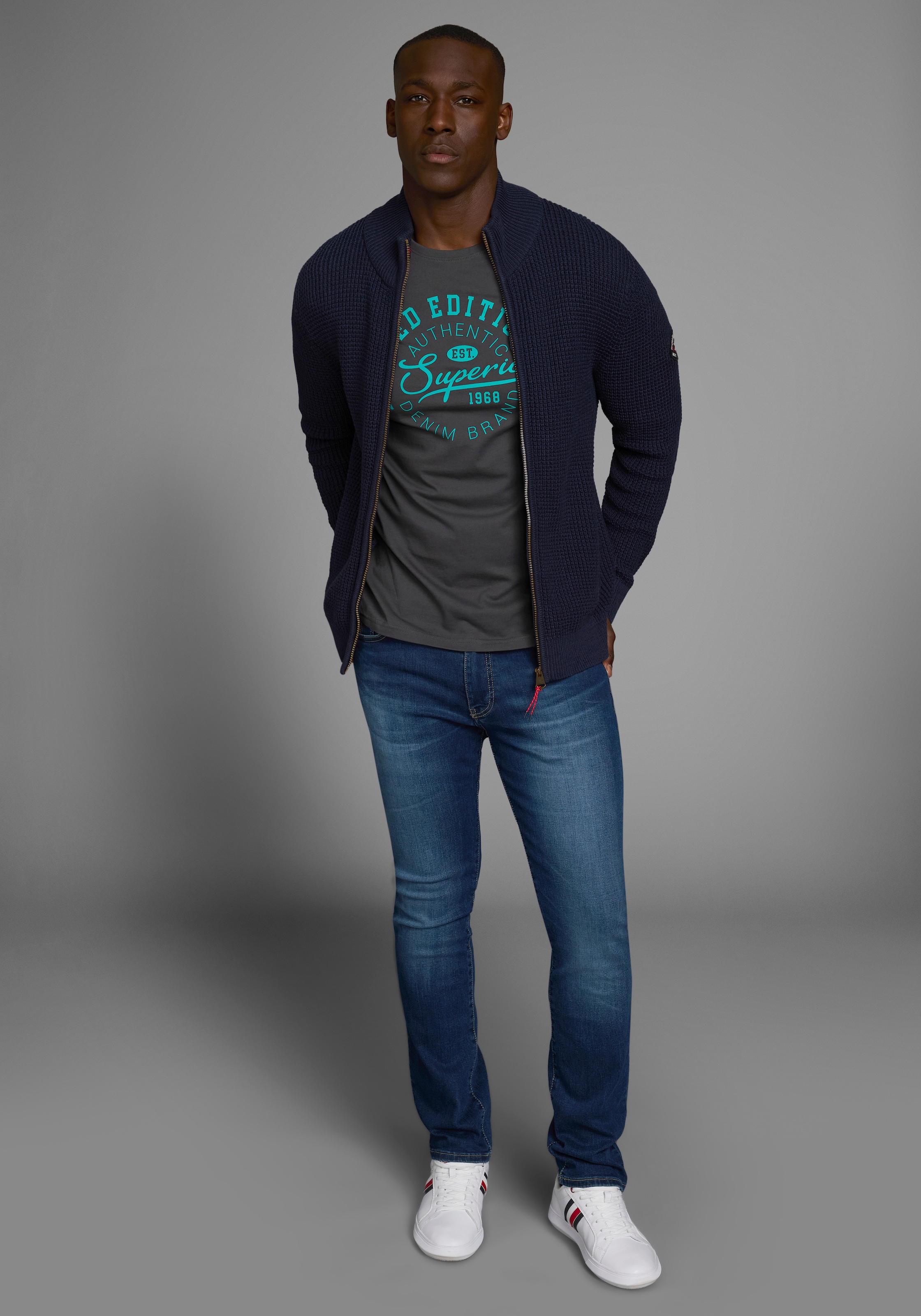 AJC T-Shirt, Kurzarm, schmale Passform, im Vintage-Design