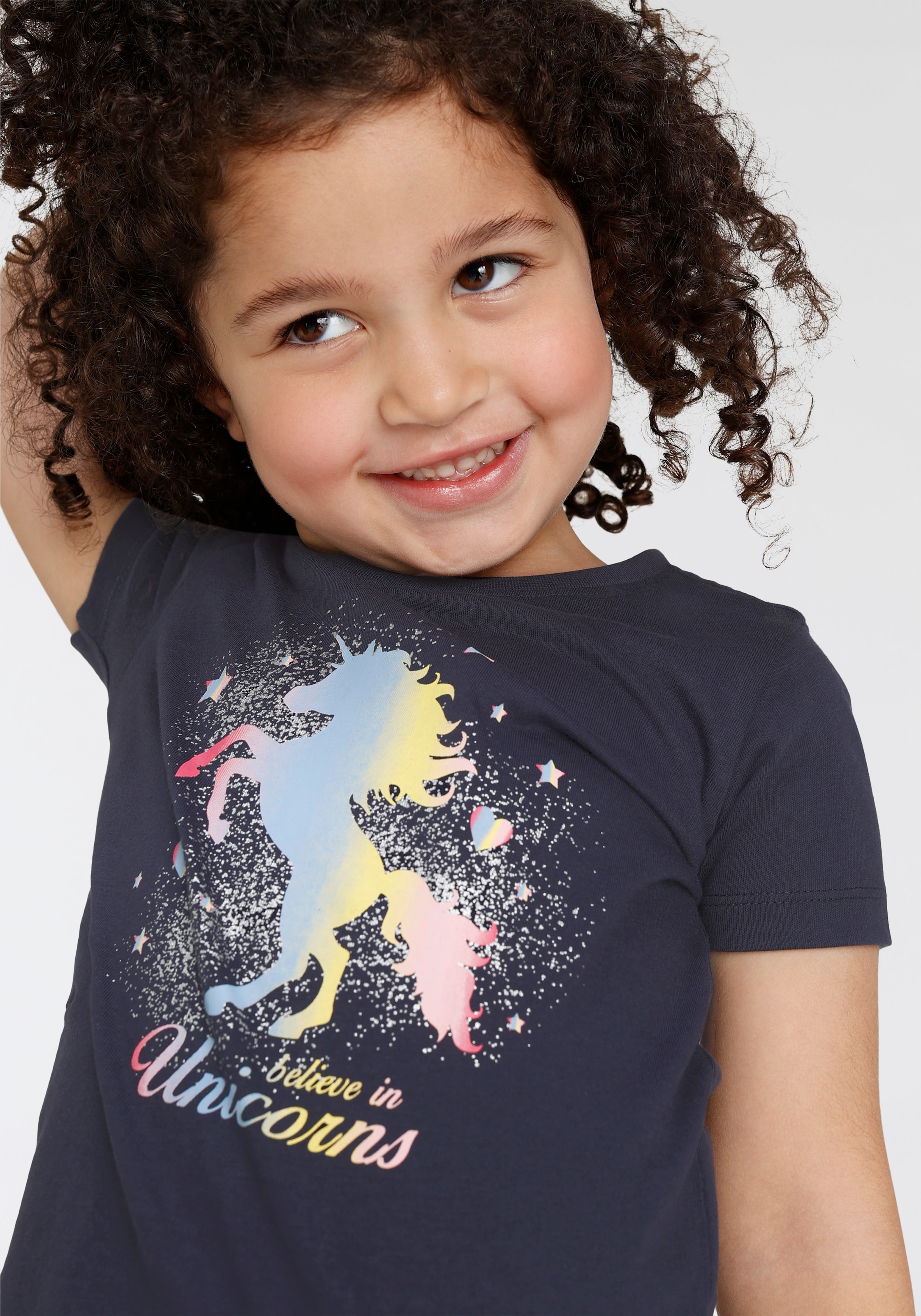 KIDSWORLD T-Shirt »believe in Unicorns«, mit Glitzerdruck