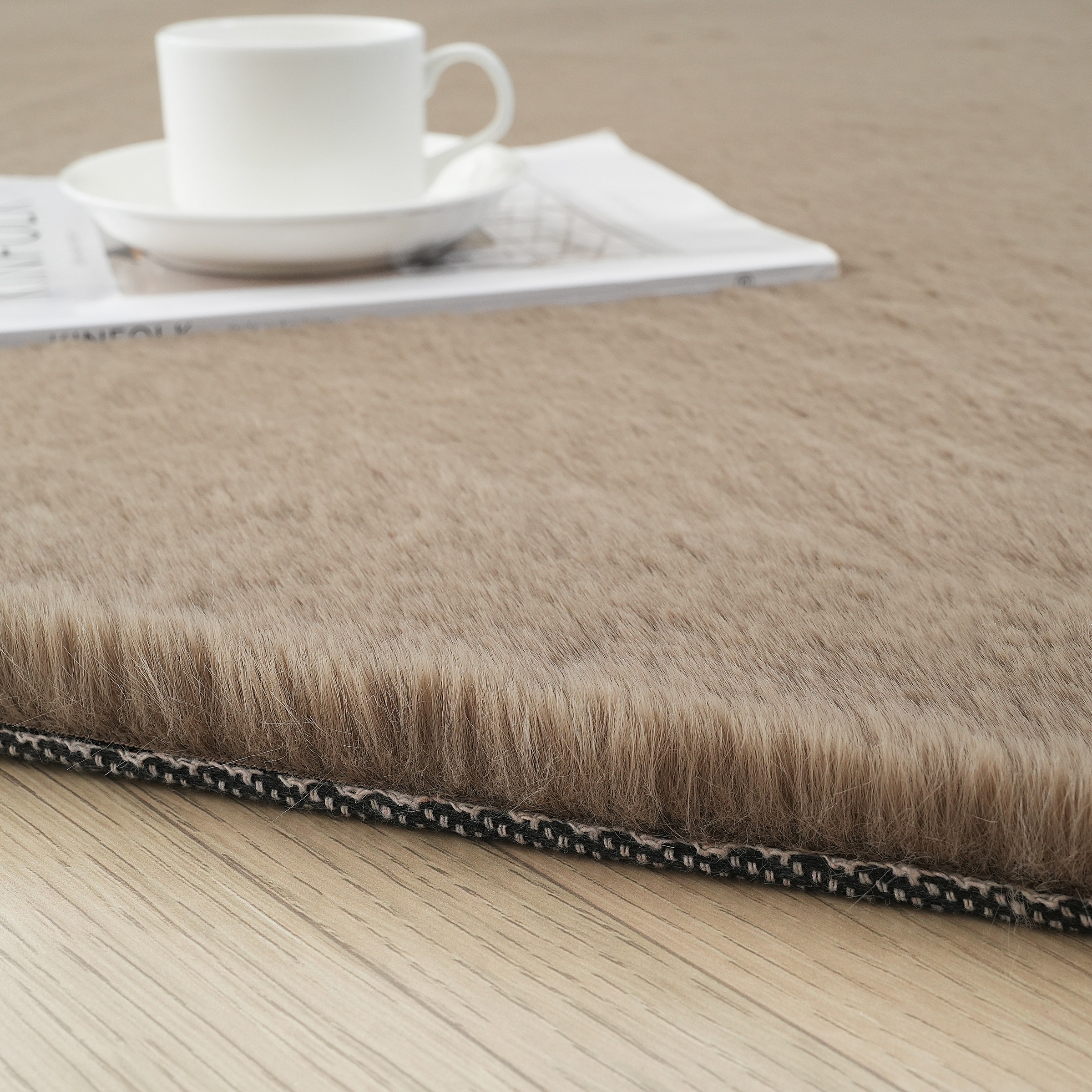 Bruno Banani Fellteppich »Rabbit 2, Kunstfell Teppich, Modern«, rechteckig, 25 mm Höhe, Kaninchenfell-Haptik, sehr weich, Wohnzimmer, Schlafzimmer, Esszimmer