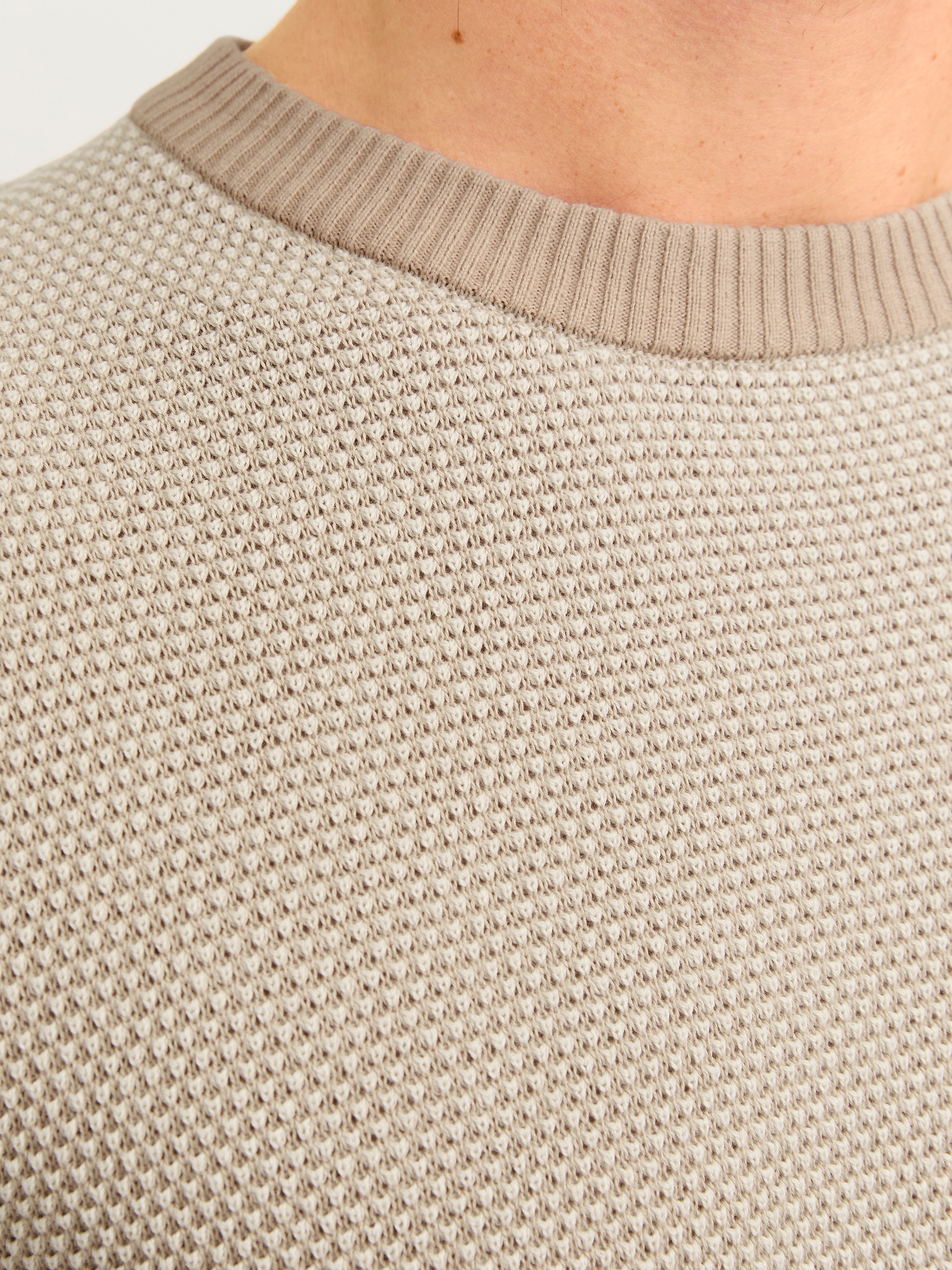 Jack & Jones Rundhalspullover »JJEGLOBE KNIT CREW NECK NOOS«, in Strick Optik