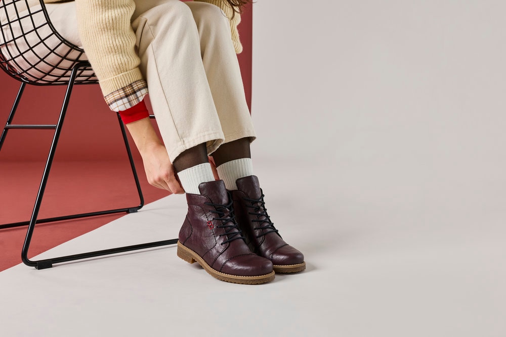 Rieker Schnürstiefelette  Blockabsatz, Schnürboots mit modischen Ziernähten