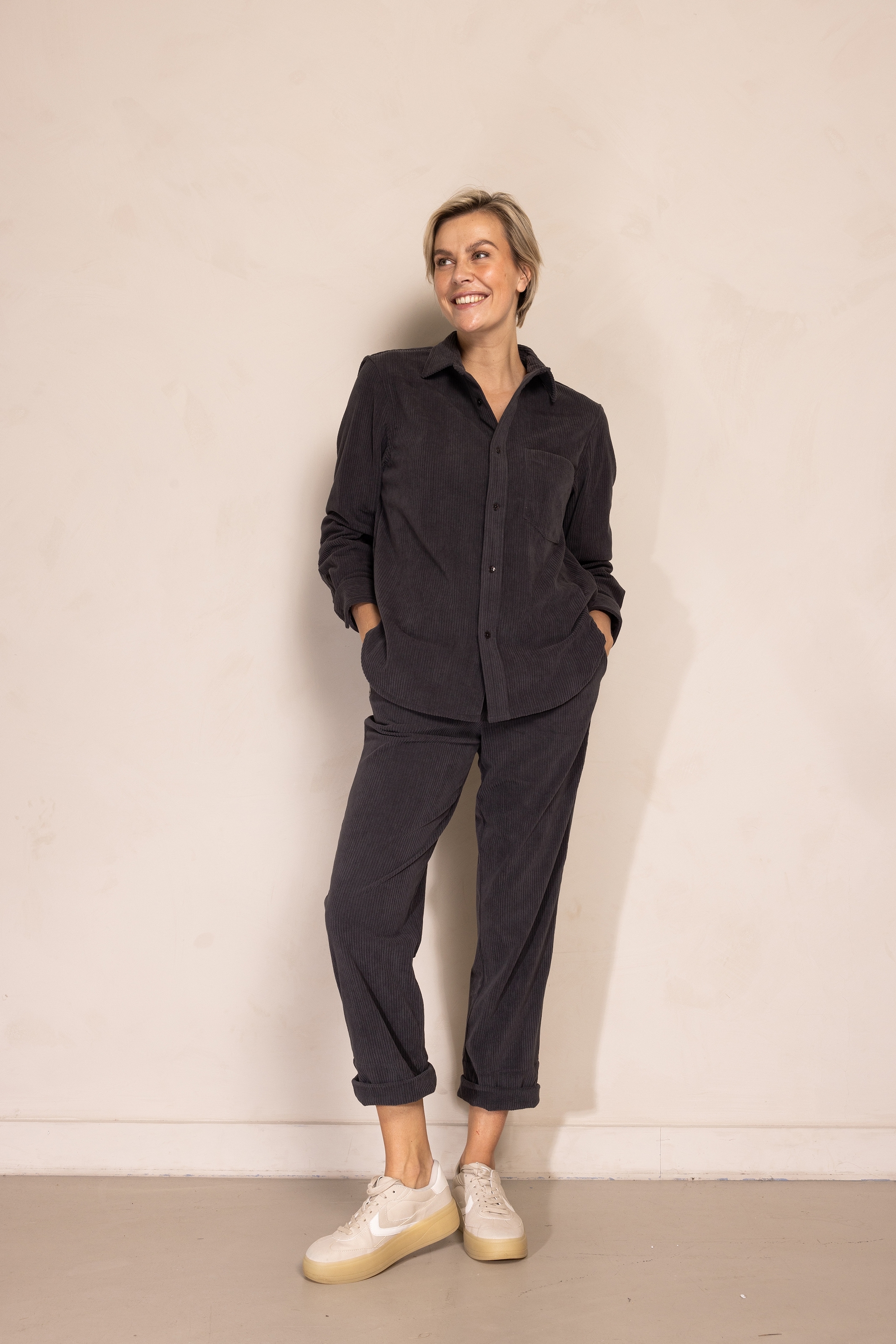 Zhrill Hemdbluse »ZHTJURA« mit feiner Cordstruktur, lockerer, gerader Schnitt