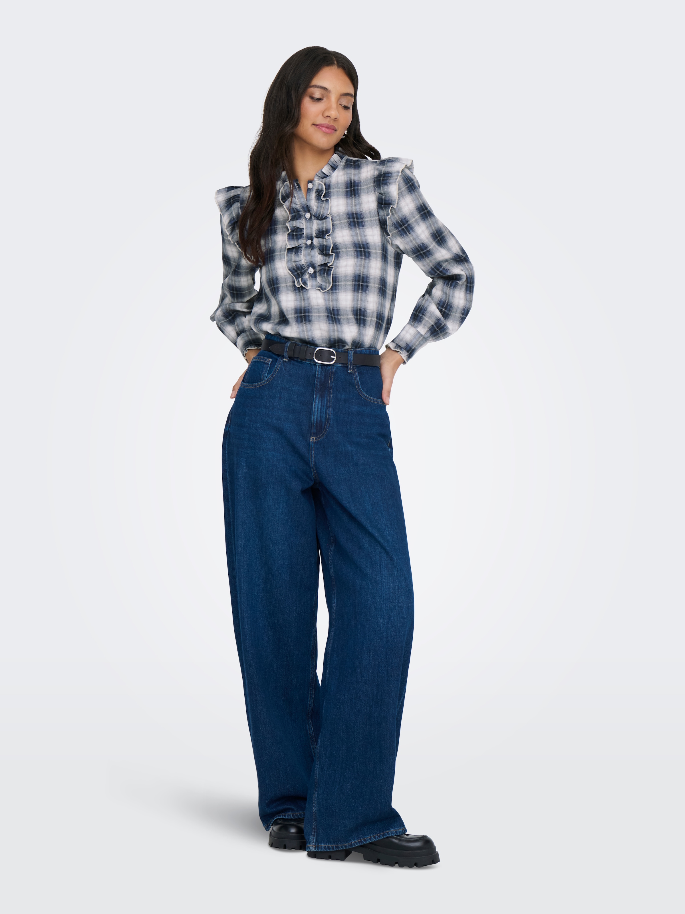 ONLY Langarmbluse »ONLFIGA L/S FLOUNCE TOP WVN«