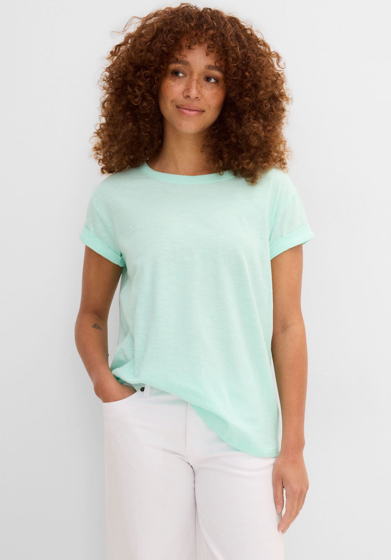 bonprix T-Shirt »Boxy-Shirt« 1 lockere, figurumspielende Passform, Kurzarm, Rundhalsausschnitt