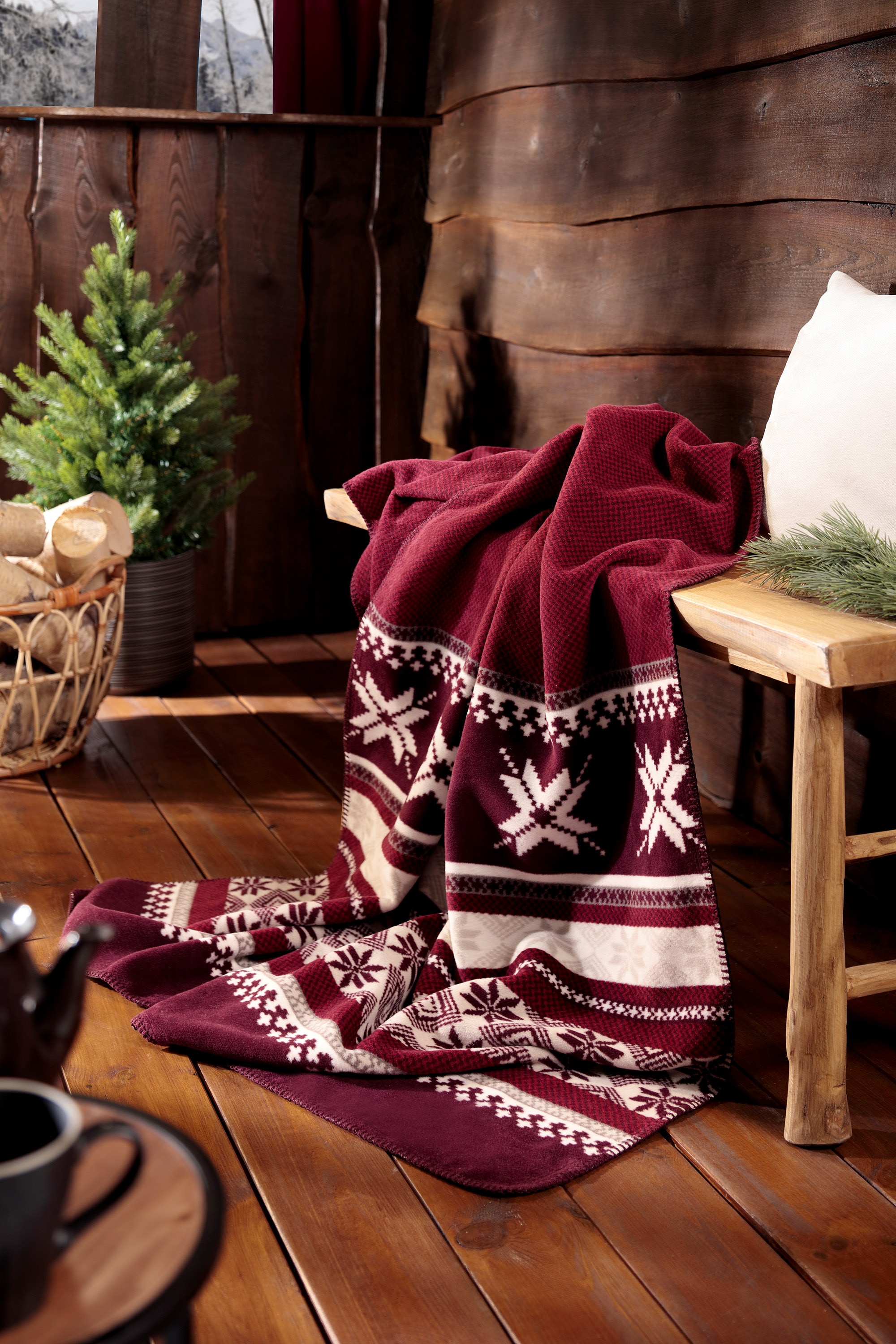 Biederlack Wohndecke »Nordic Knit« Stimmungsvolle Bordüren mit Schneeflocken und Eiskristallen