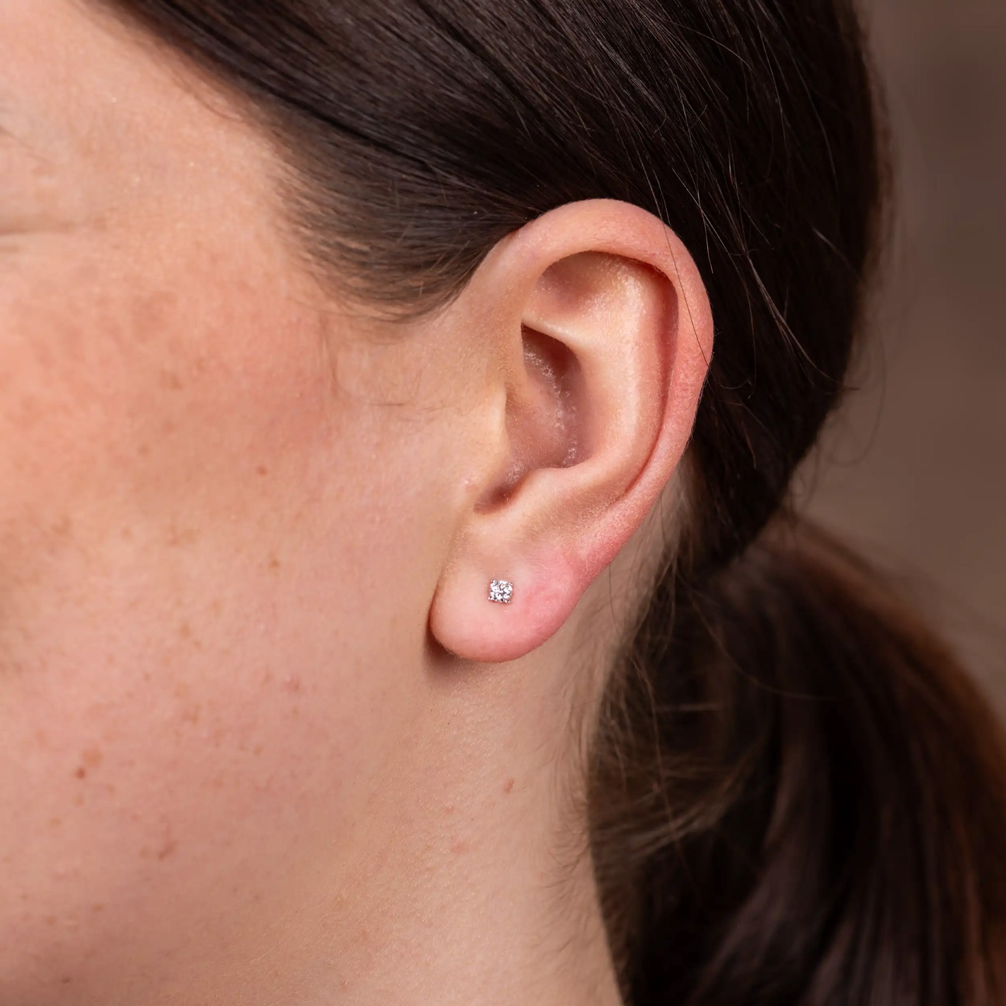 LYOMI Paar Ohrstecker »585/- Weißgold 2 synth. Diam. 0,20ct.«