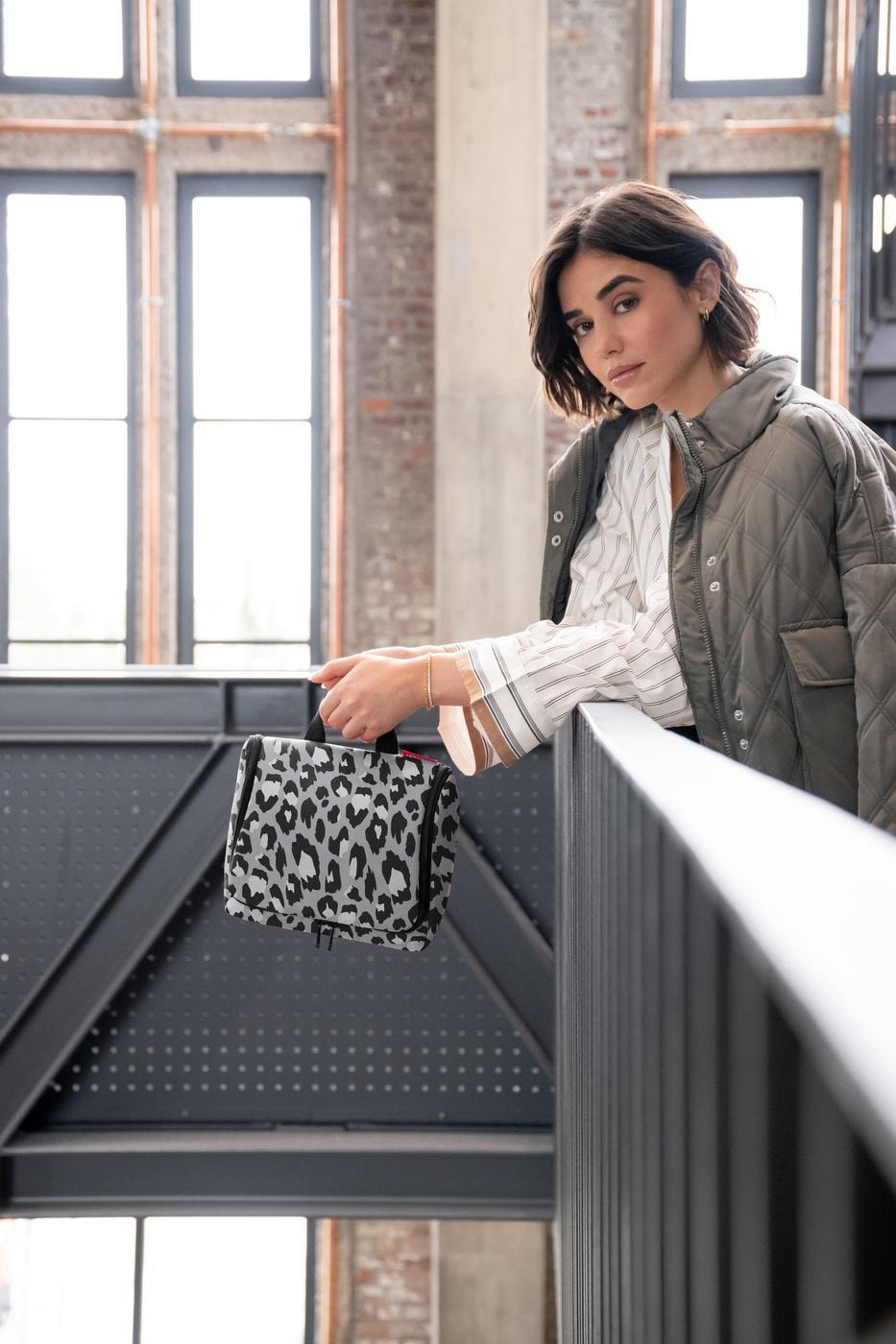 REISENTHEL® Kulturbeutel »toiletbag XL« großes Hauptfach, Stecktaschen, Haken zum Aufhängen, Spiegel innen