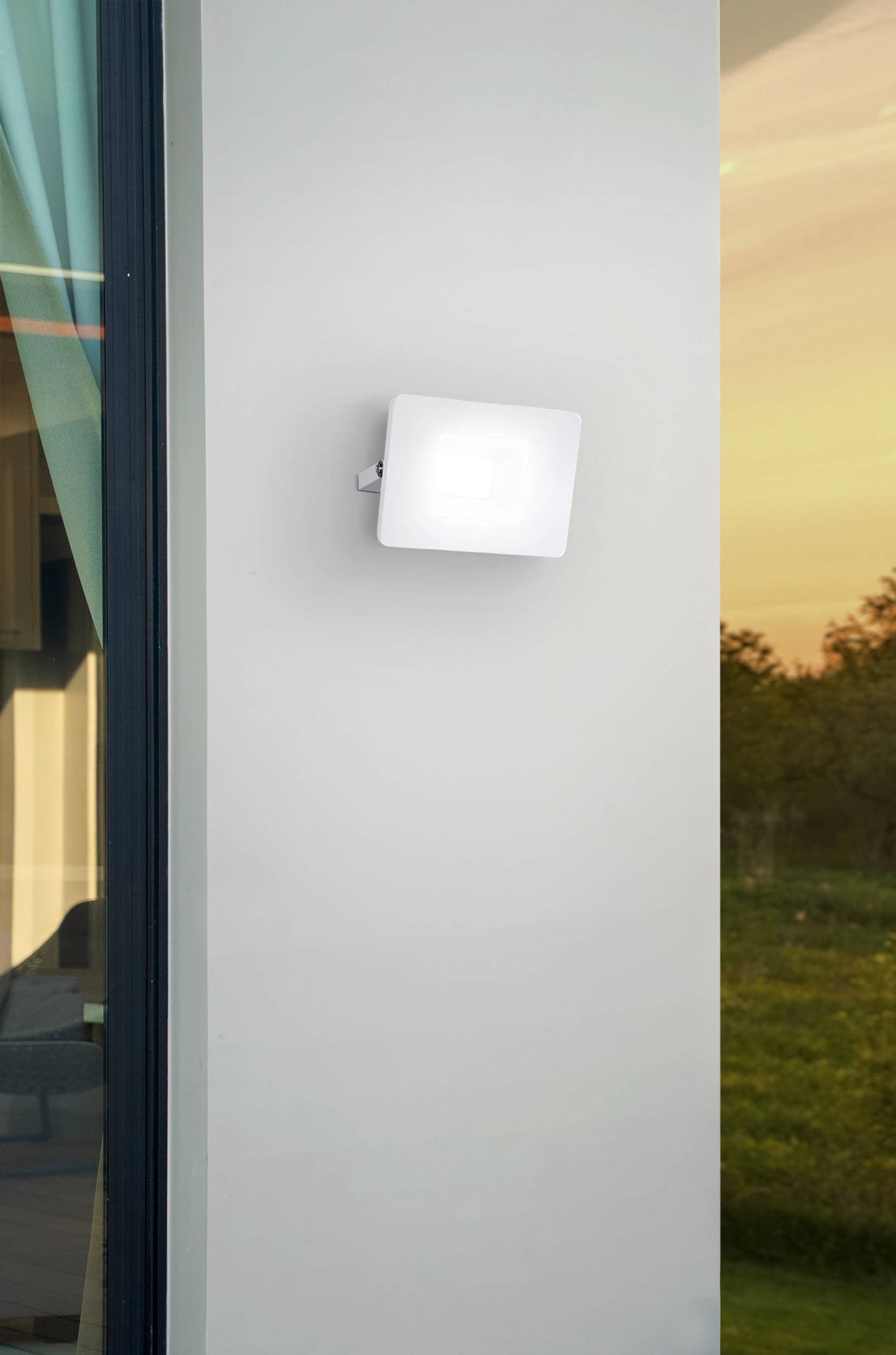 EGLO Wandleuchte »Faedo 3, Außen-Strahler, Außenleuchte, Wandstrahler, IP65, Lampe« LED-Modul 1 Stk. Kaltweiß Wand-/Deckenleuchte - L13 x H9,5 x AL3 cm - weiß - 21W inkl.