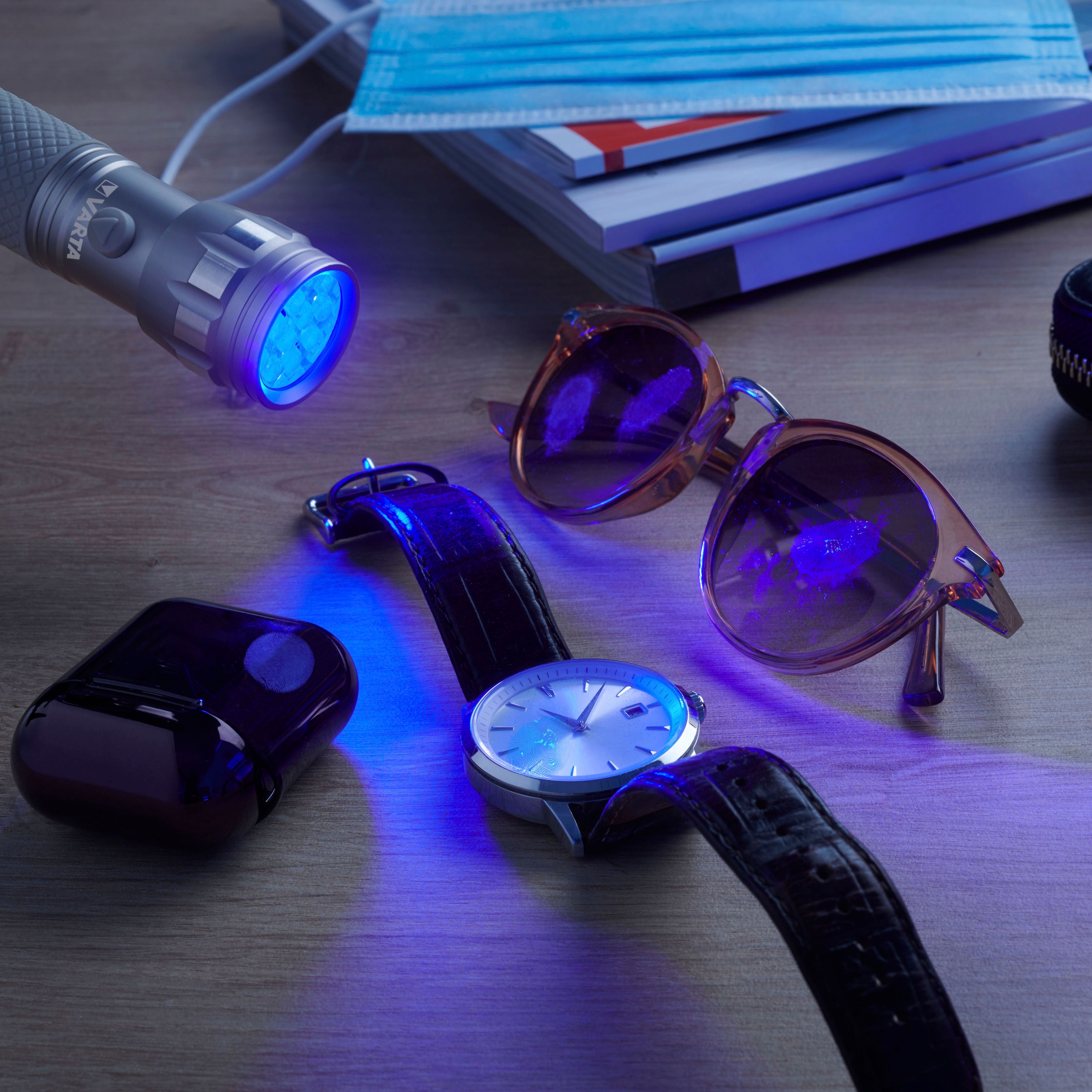 VARTA Taschenlampe »UV Licht« Set,  Leuchte macht Unsichtbares sichtbar Hygienehilfe mit Schwarzlicht