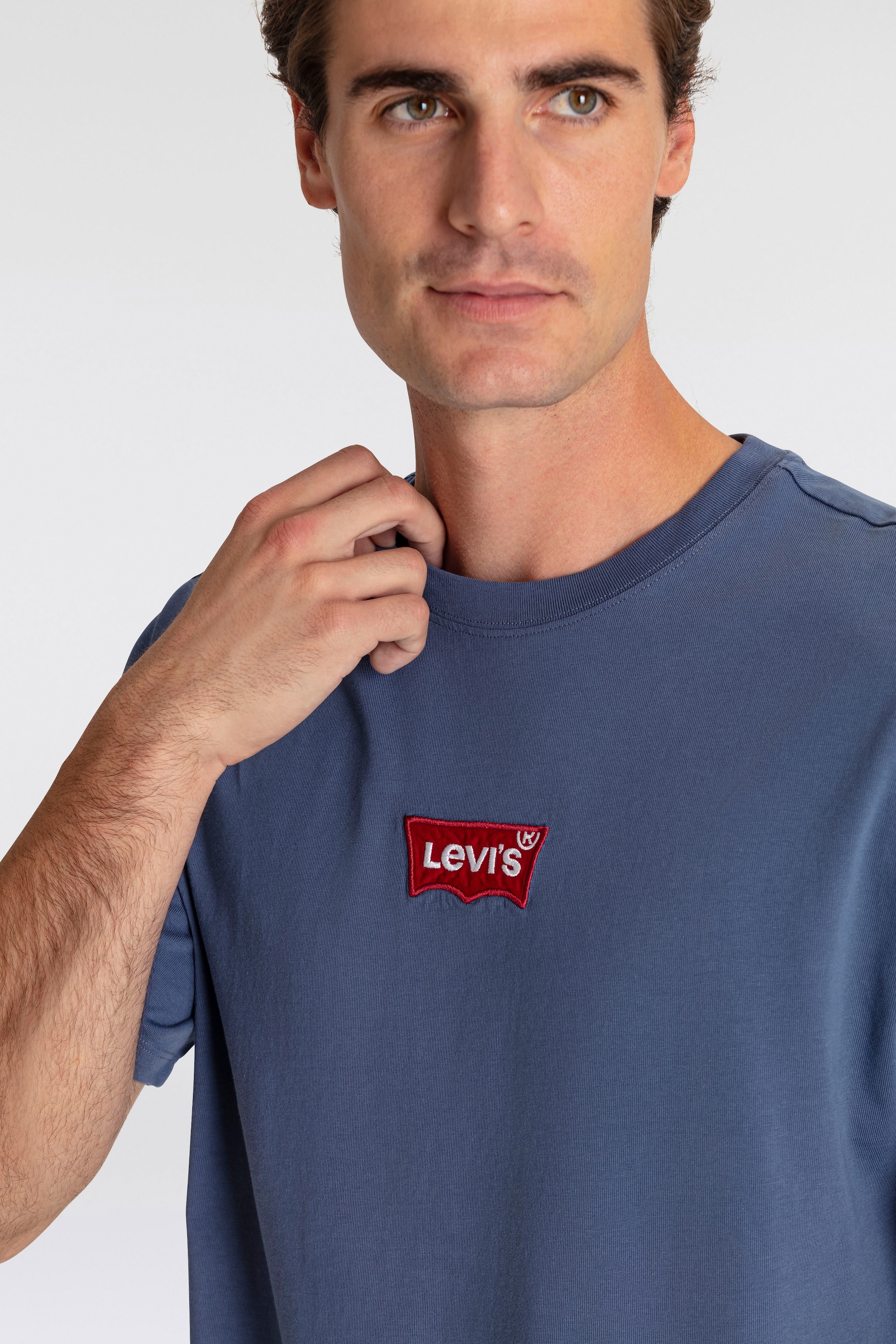Levi's® T-Shirt »SEVINTAGE«, mit Logo-Aufnäher auf der Brust
