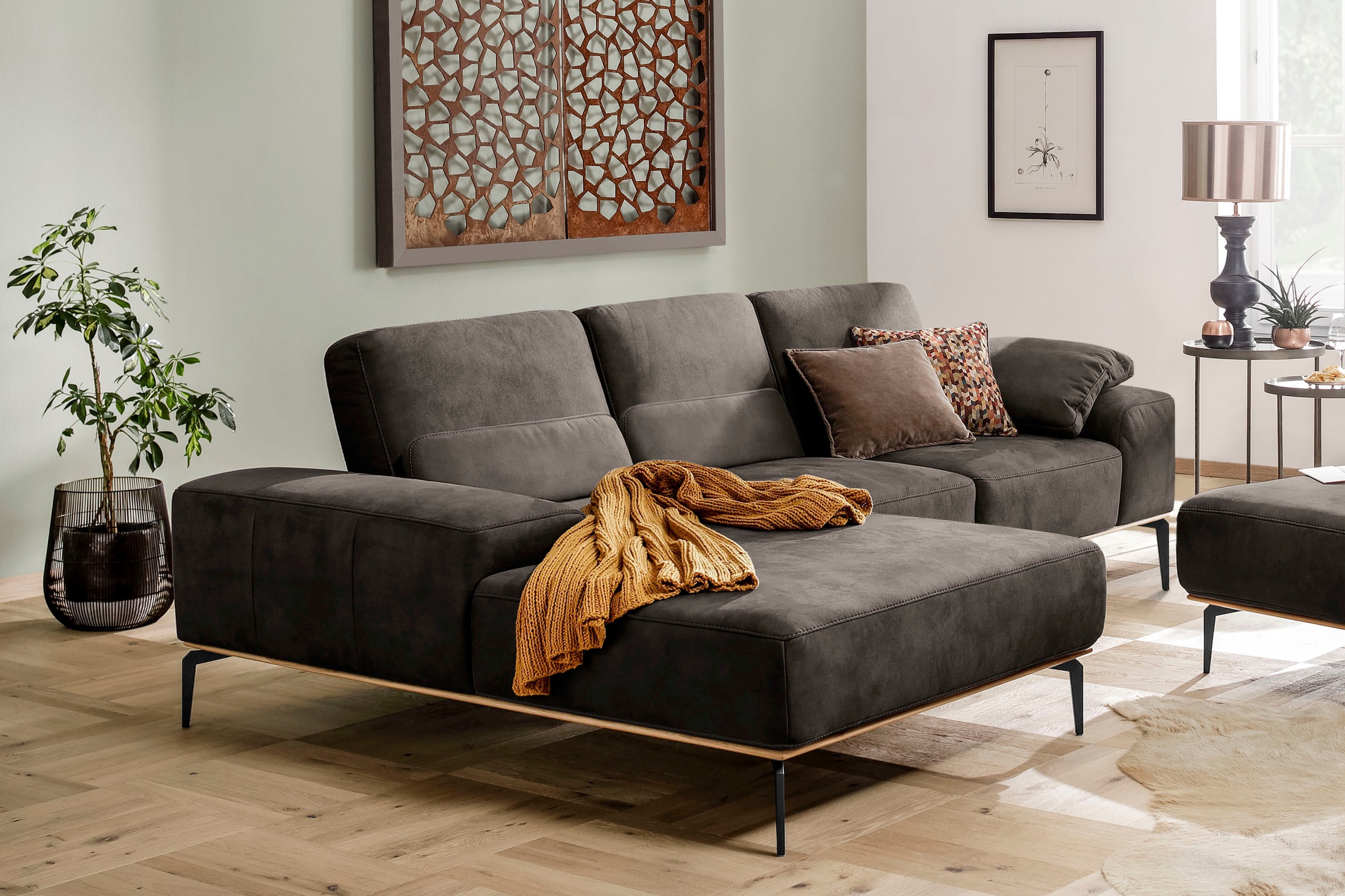 W.SCHILLIG Ecksofa »run, Designsofa mit tollem Sitzkomfort, bequem, L-Form«, mit Holzsockel, Füße in Schwarz pulverbeschichtet, Breite 279 cm
