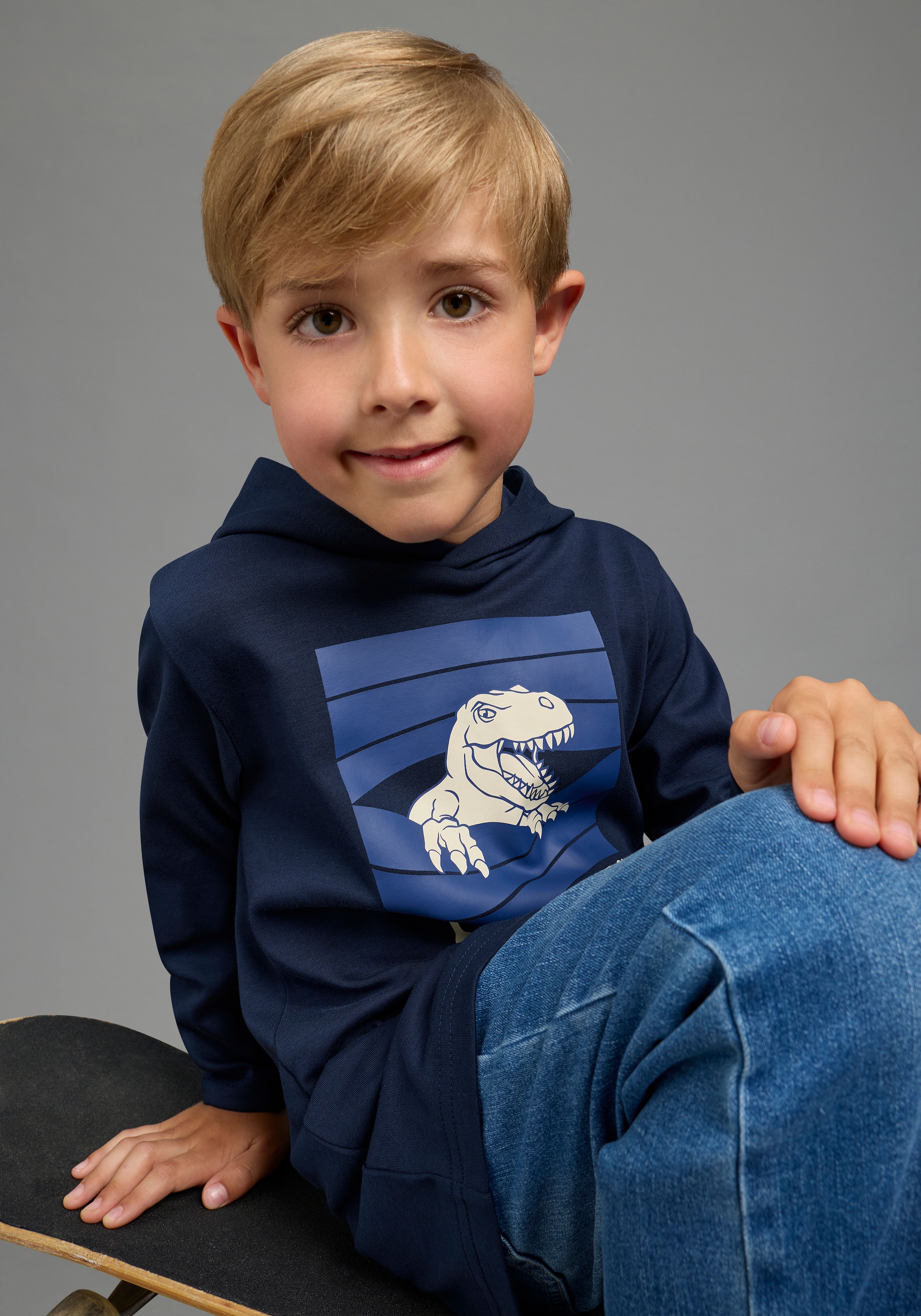 Scout Kapuzenshirt »Kapuzenshirt mit coolem Dino-Druck - NEU von SCOUT« Langarm, modischer Stil